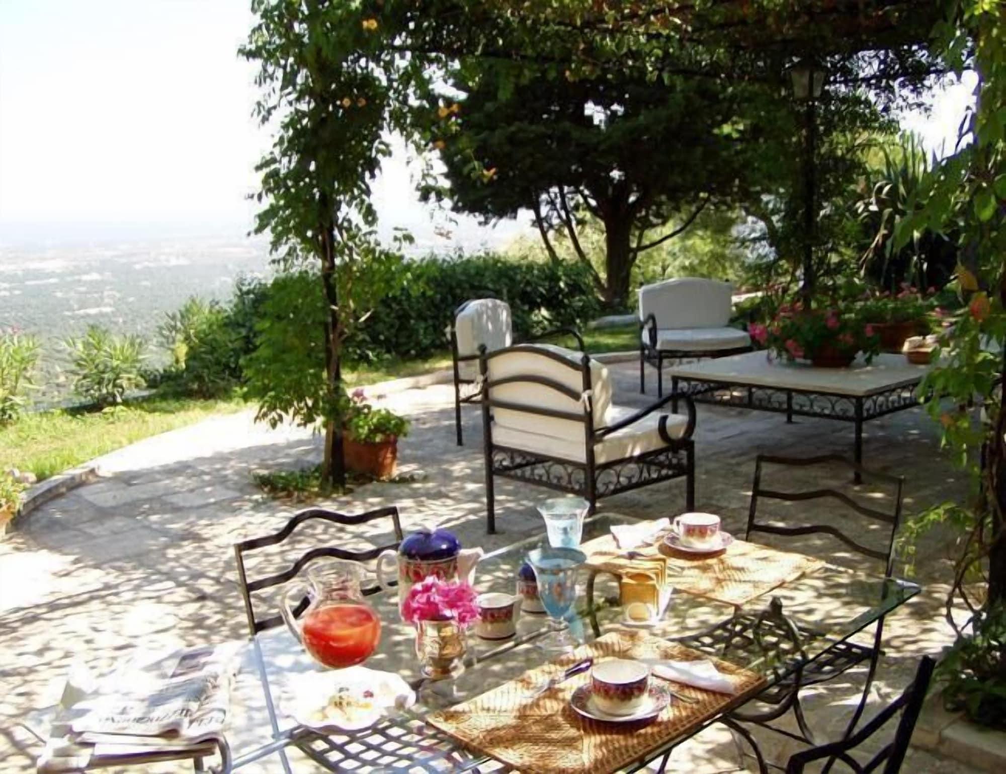 Comodidades del Alojamiento Villa Elena B&B di Charme