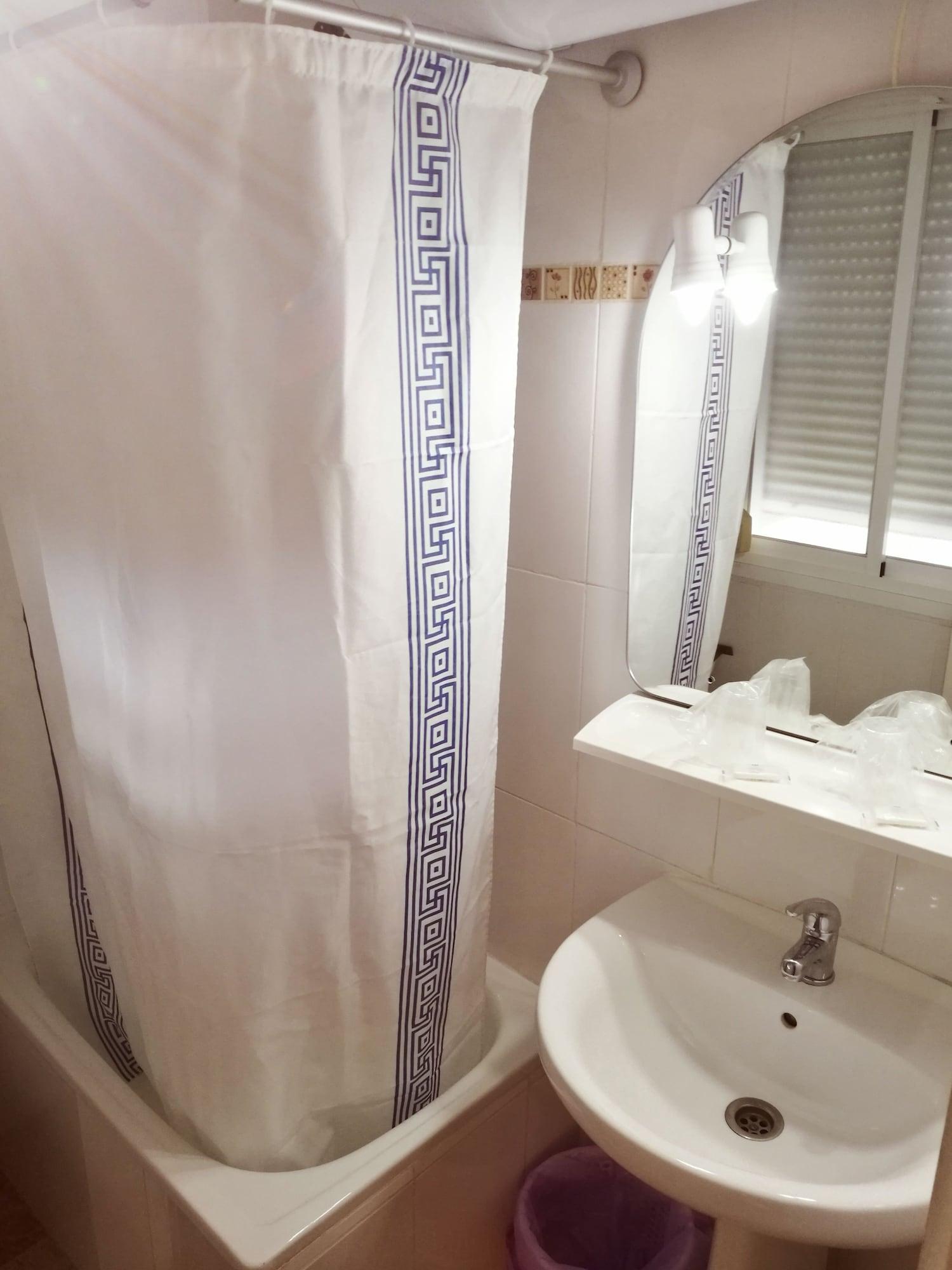 Equipamiento de Habitación Hostal Virgen del Rocio II