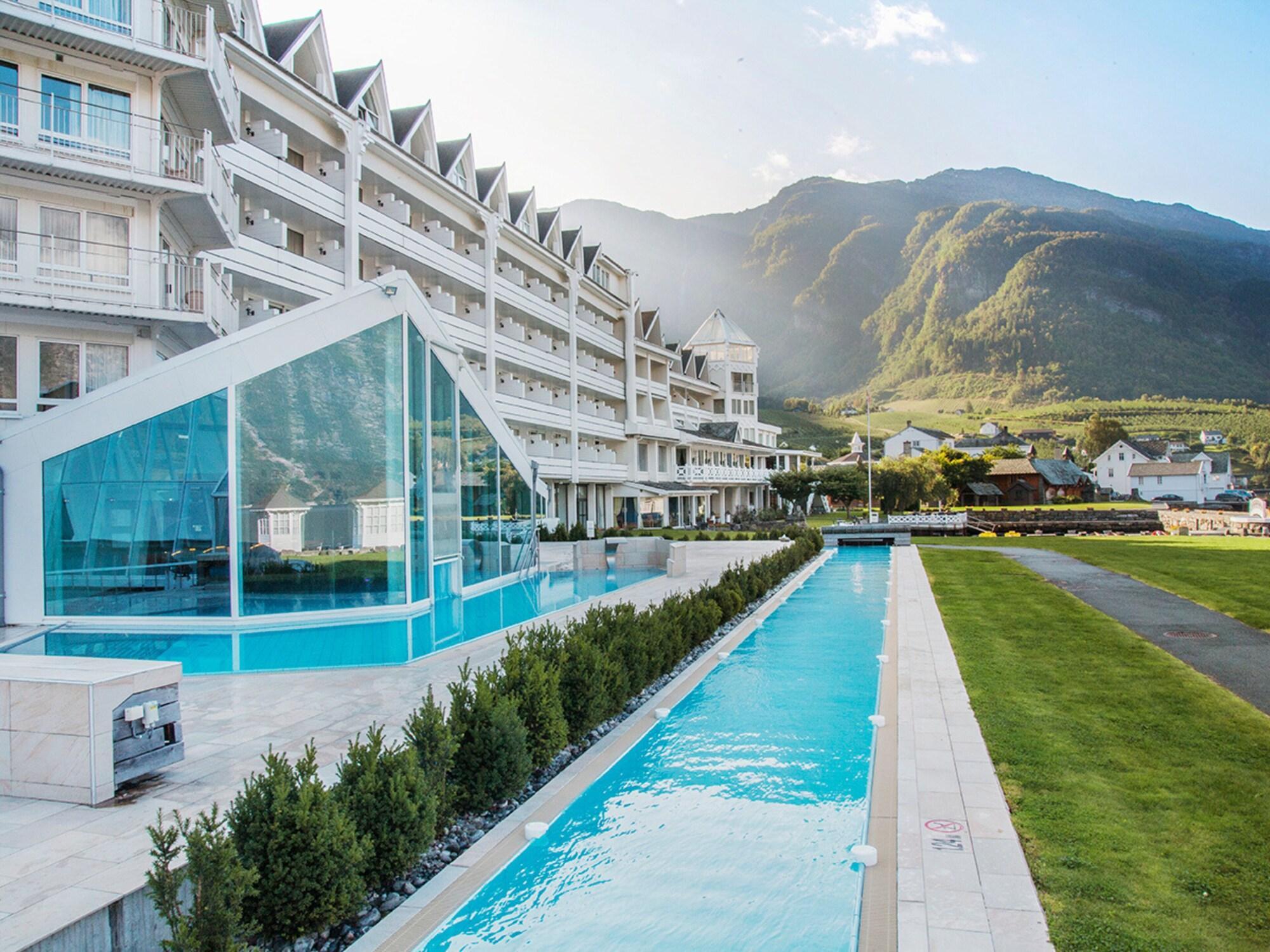 Vista Exterior Hotel Ullensvang