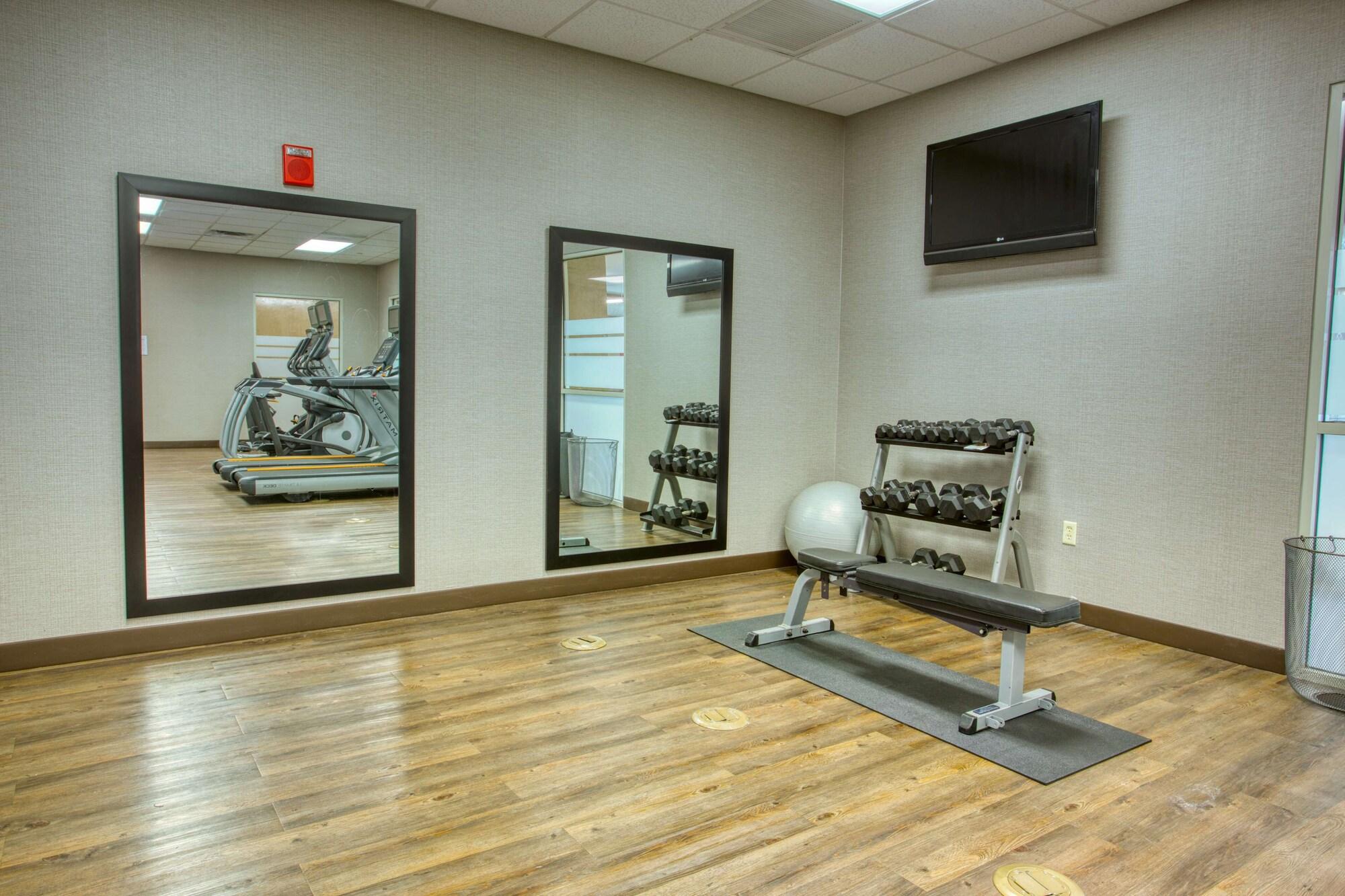 Gimnasio Drury Inn & Suites Near La Cantera Parkway