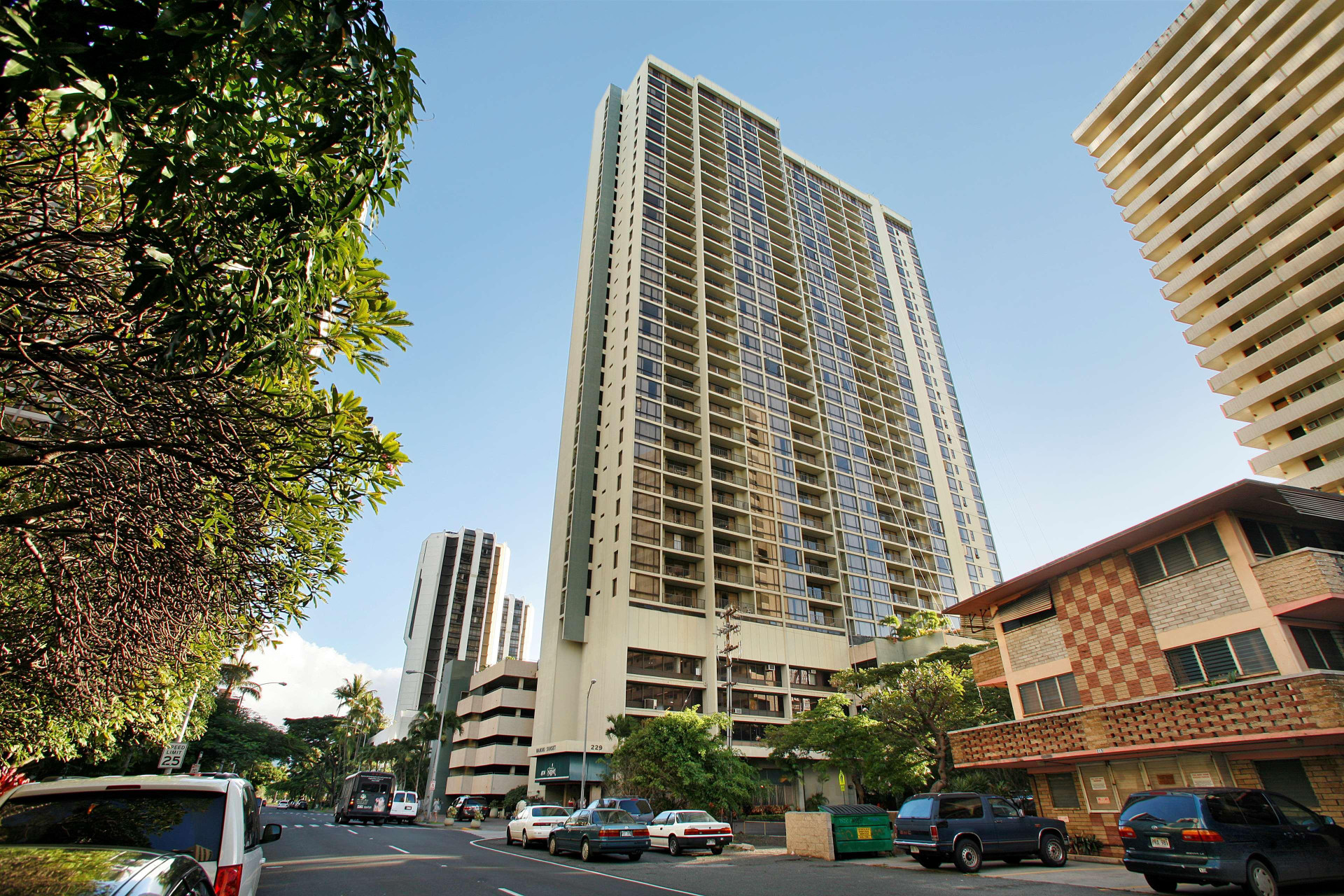Vista Exterior Aston Waikiki Sunset