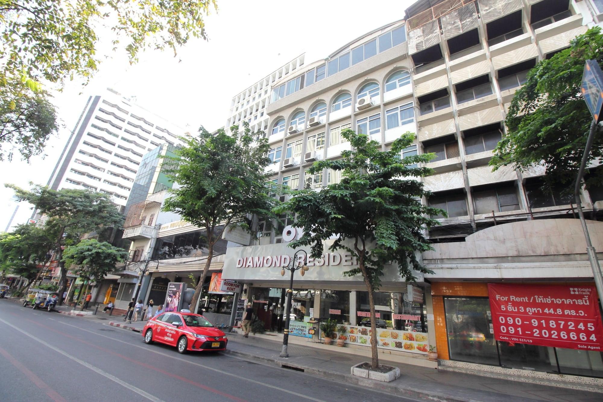 Vista Exterior Diamond Residence Silom