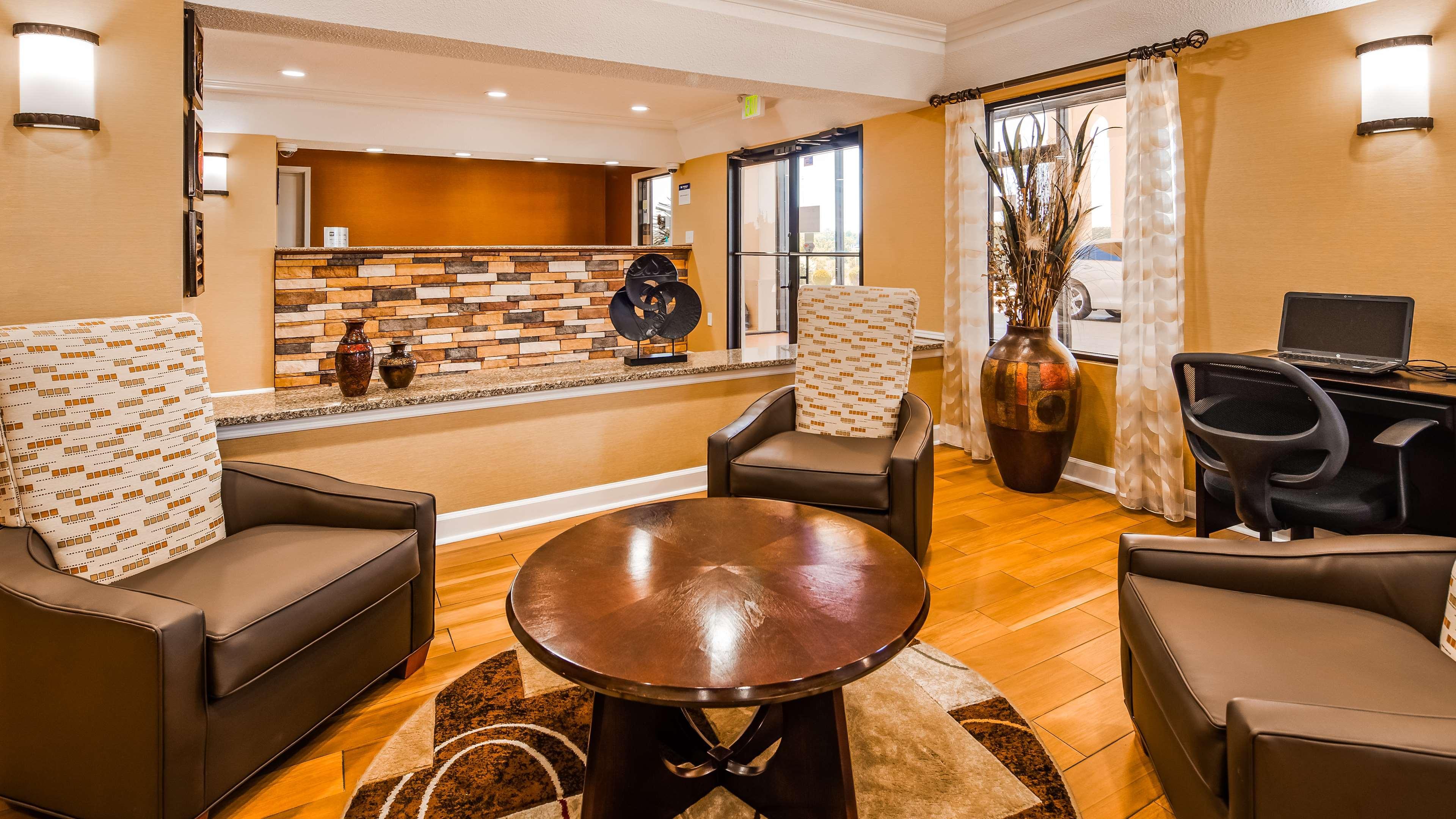 Vista Lobby Best Western Inn