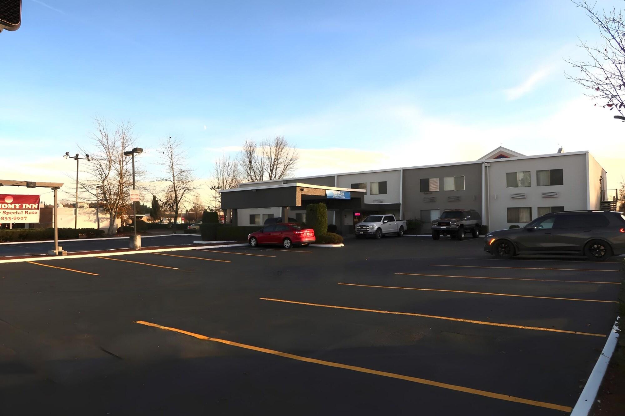 Varios Economy Inn Auburn