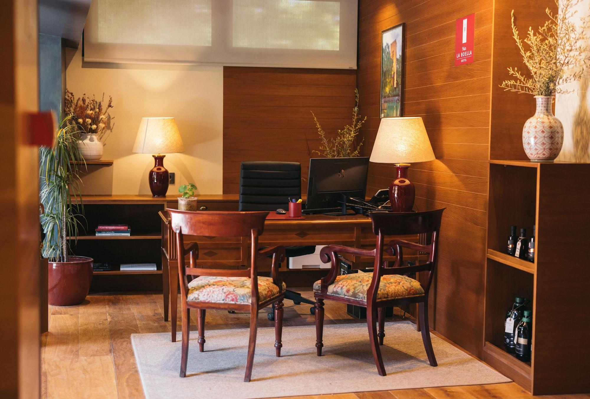 Vista Lobby Mas La Boella