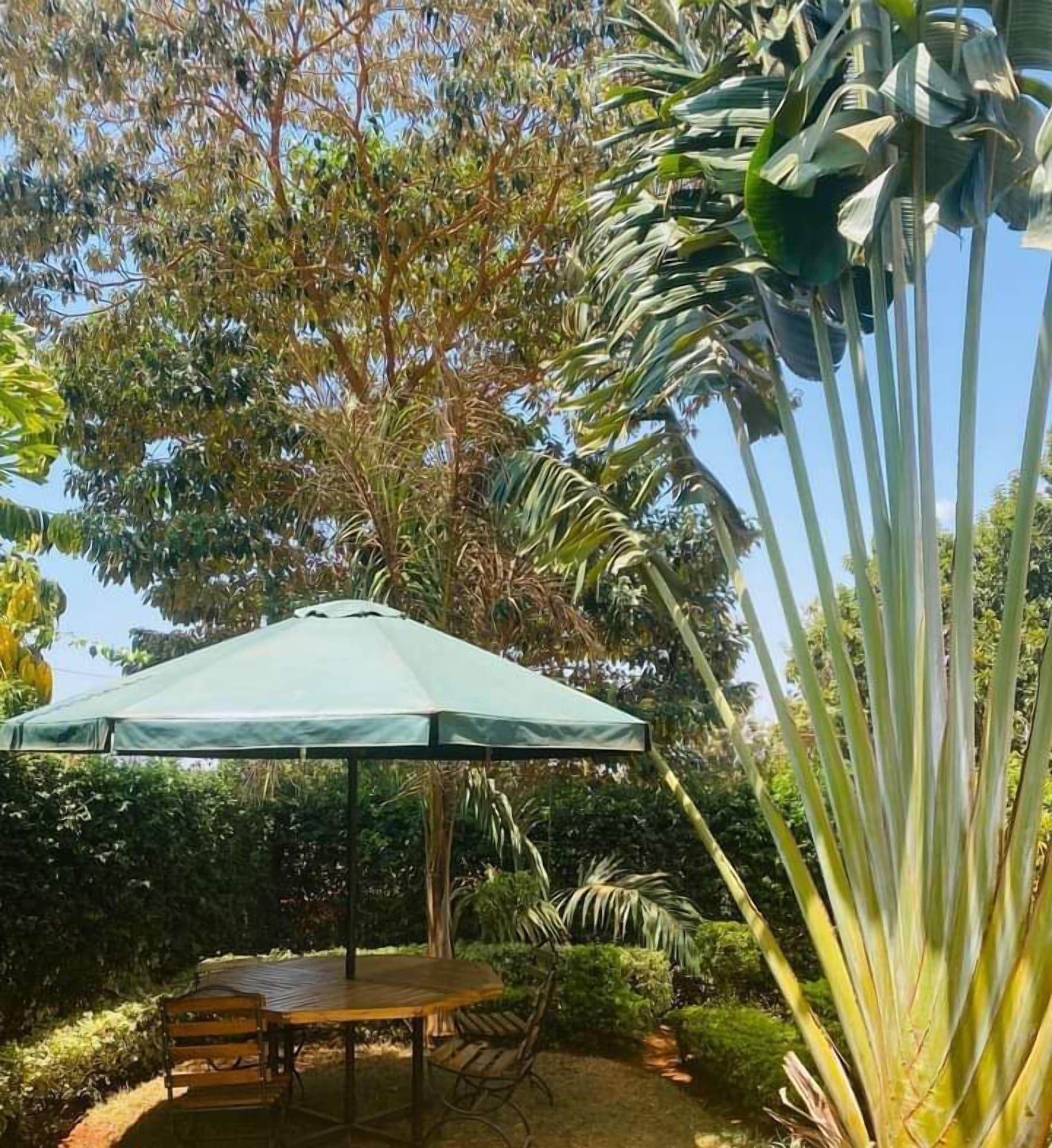 Vista Exterior Maanet Gardens Kutus