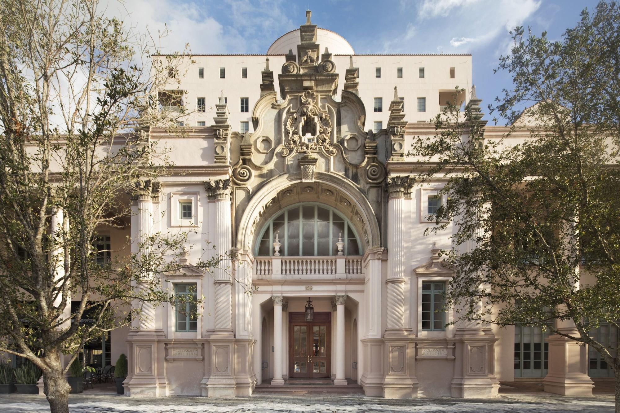 Vista Exterior Hotel Colonnade Coral Gables, Autograph Collection