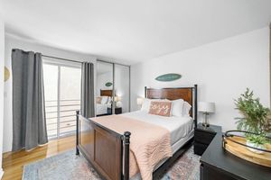 Alquiler Vacacional - 2/2 Beach Bungalow With Ocean Views & Parking!