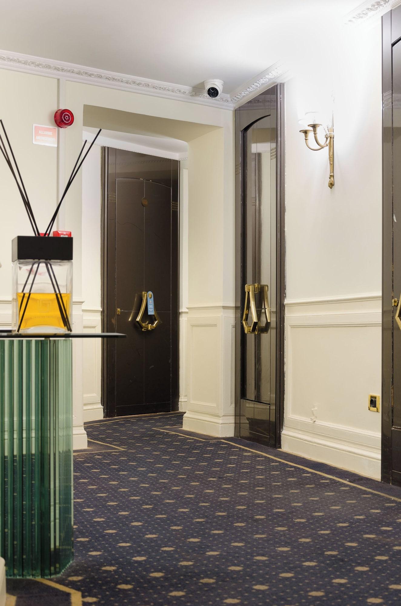 Varios Traiano Hotel