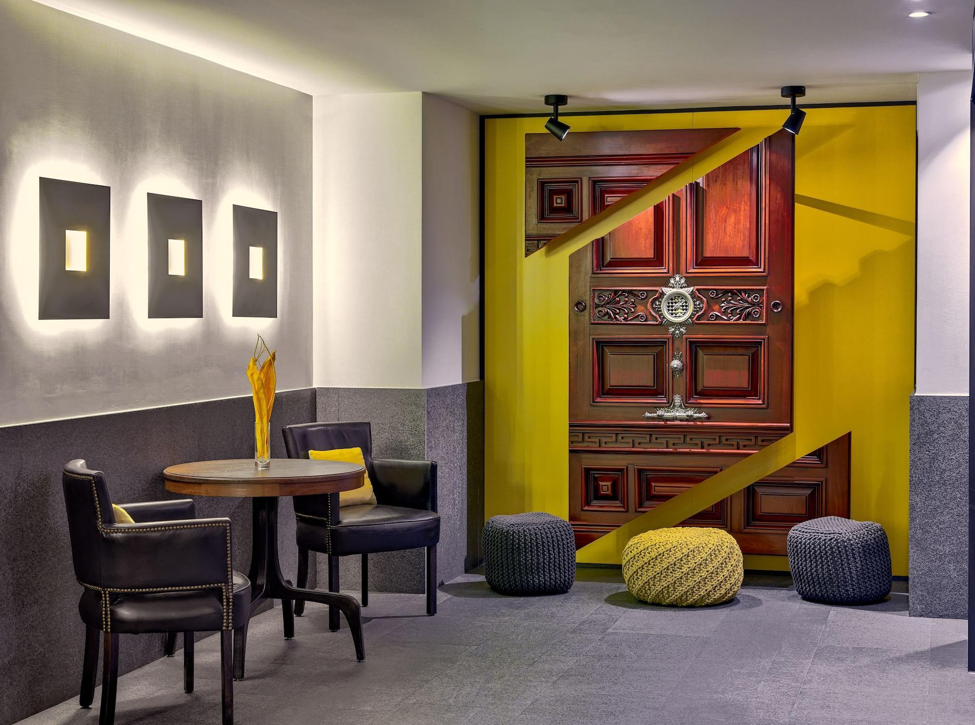 Vista Lobby H10 Urquinaona Plaza