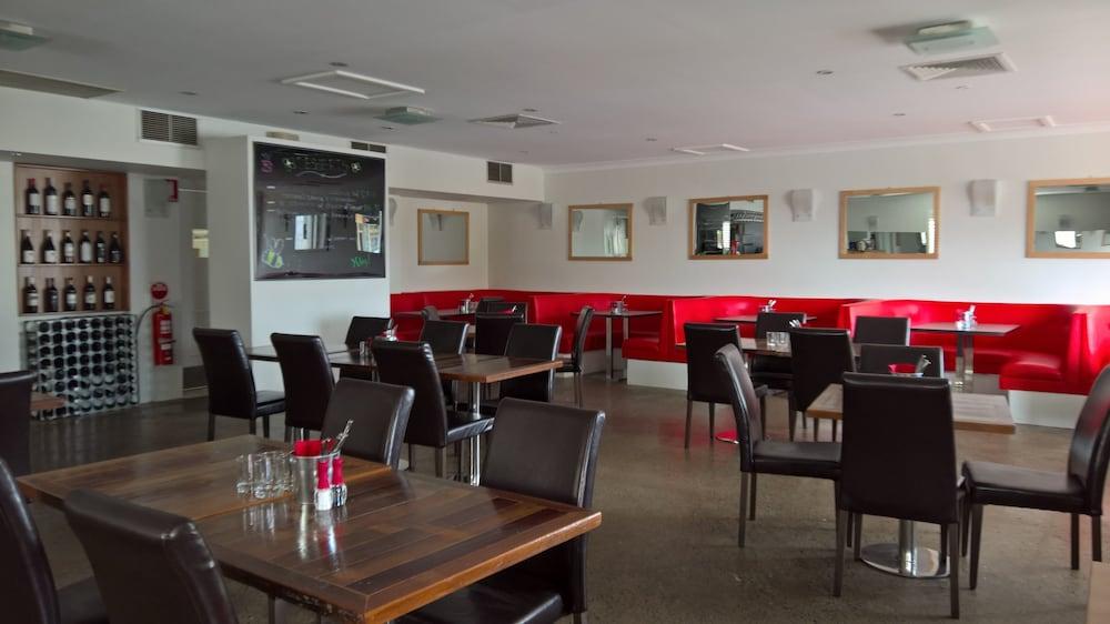 Restaurant Noah's Mid City Motor Inn