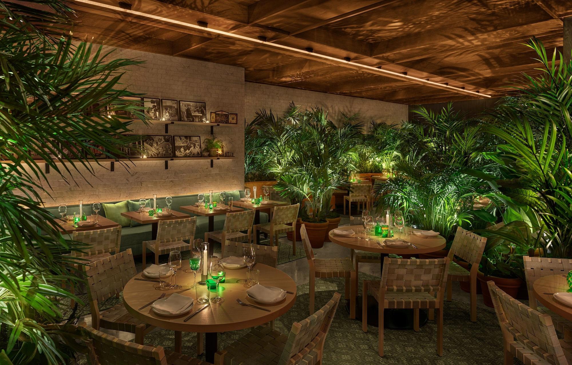 Restaurant PUBLIC, an Ian Schrager hotel