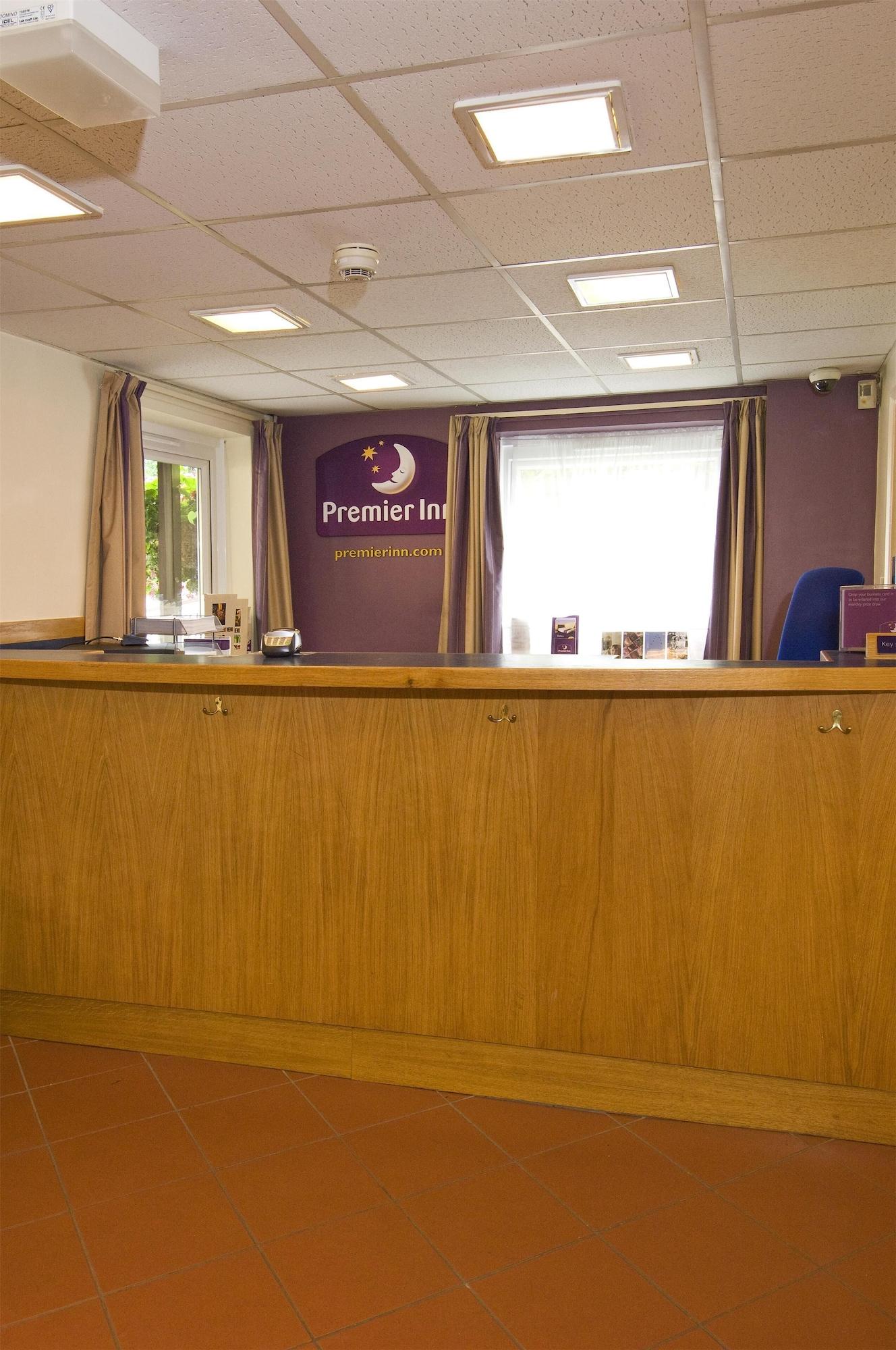 Vista Lobby Premier Inn Tring