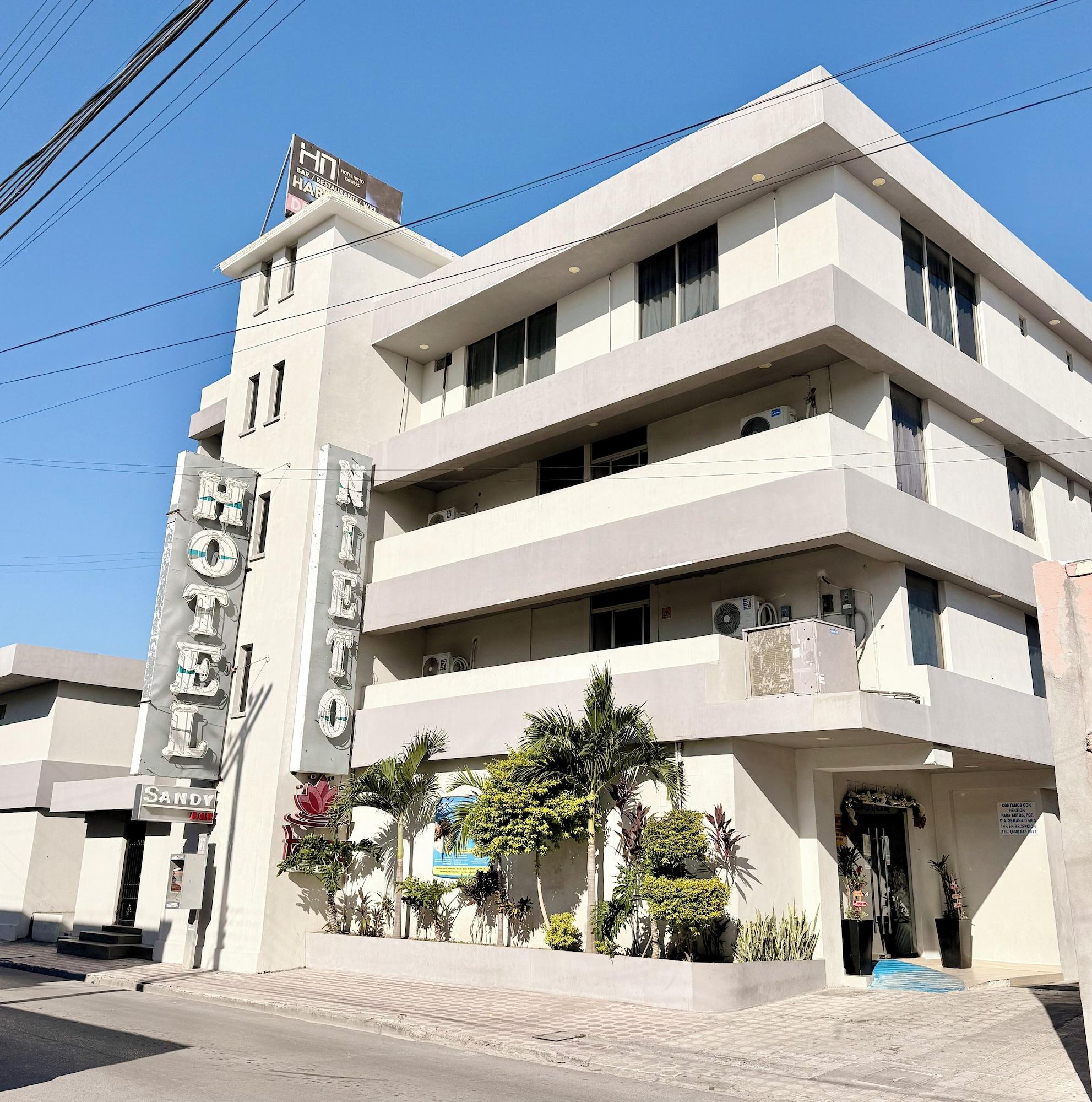 Vista Exterior Hotel Nieto Express