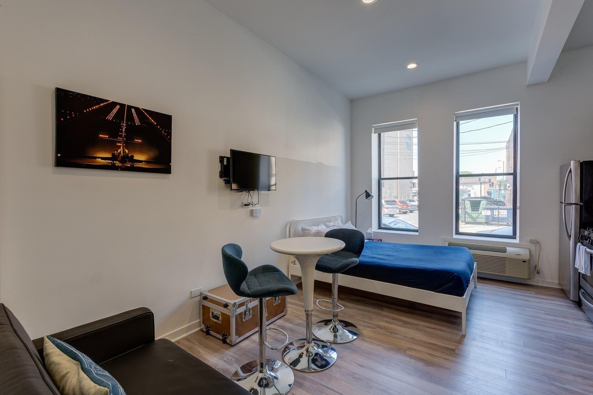 Varios Ground Floor Studios in Chicago by 747 Lofts