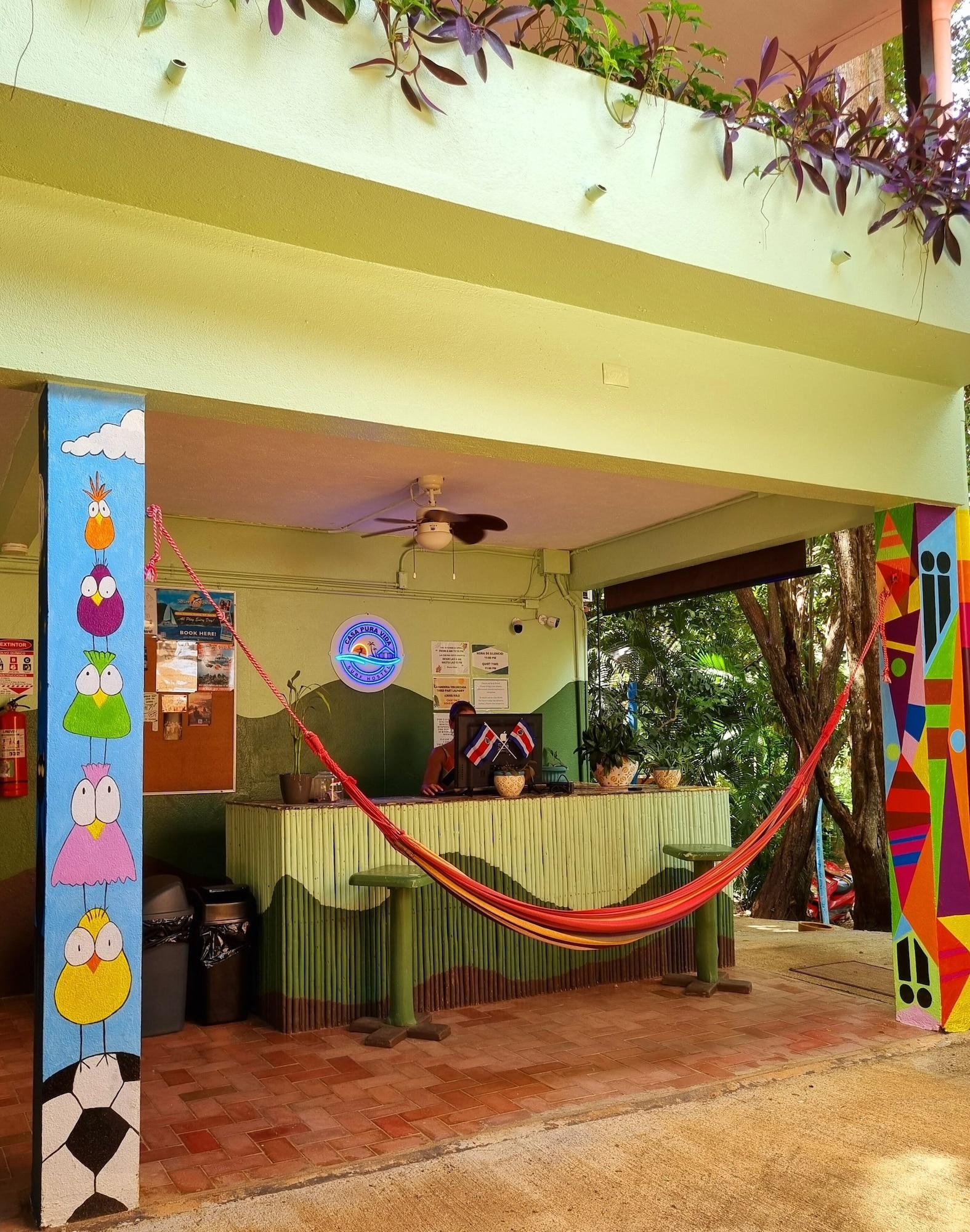 Vista Lobby Casa Pura Vida Surf Hostel