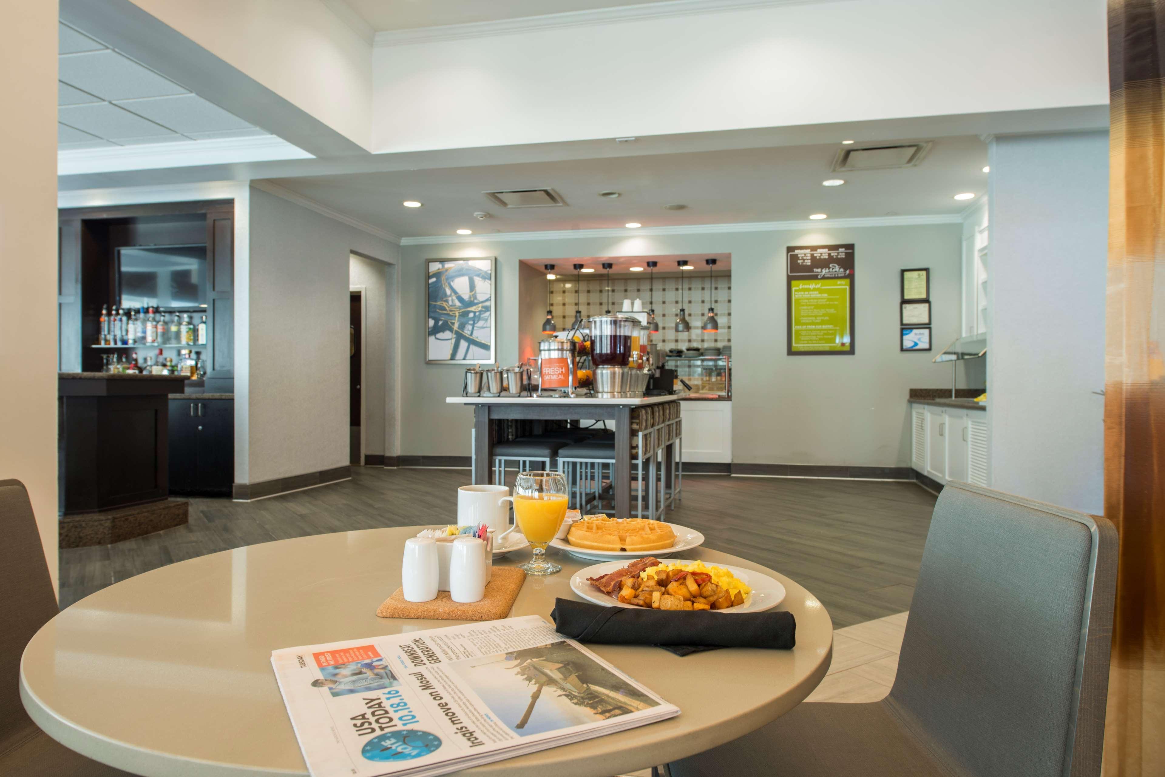 Restaurant Hilton Garden Inn Atlanta Airport North