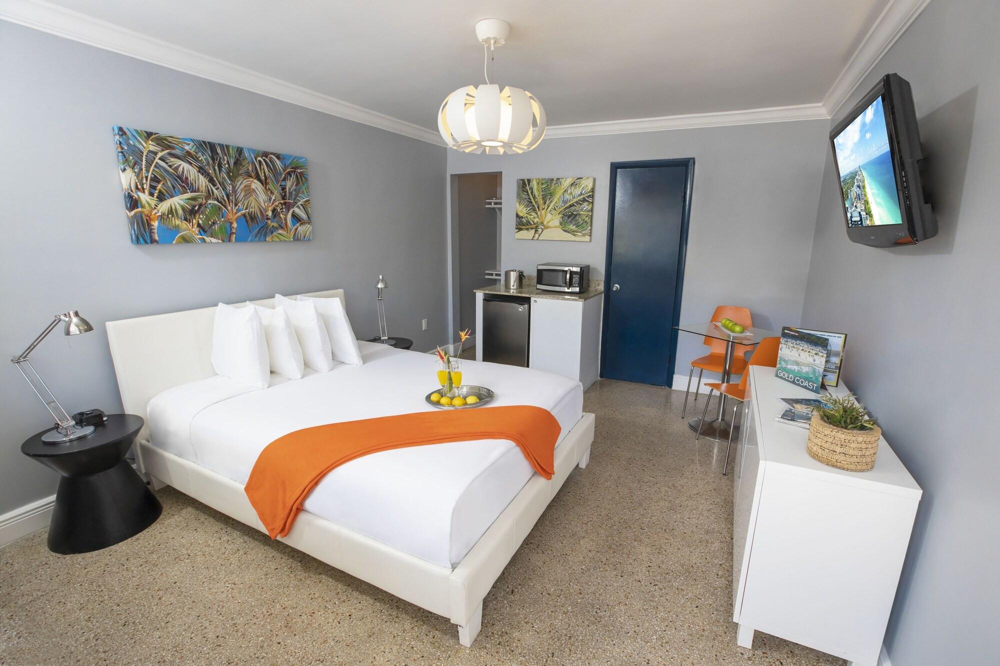 Varios Hollywood Beach Suites