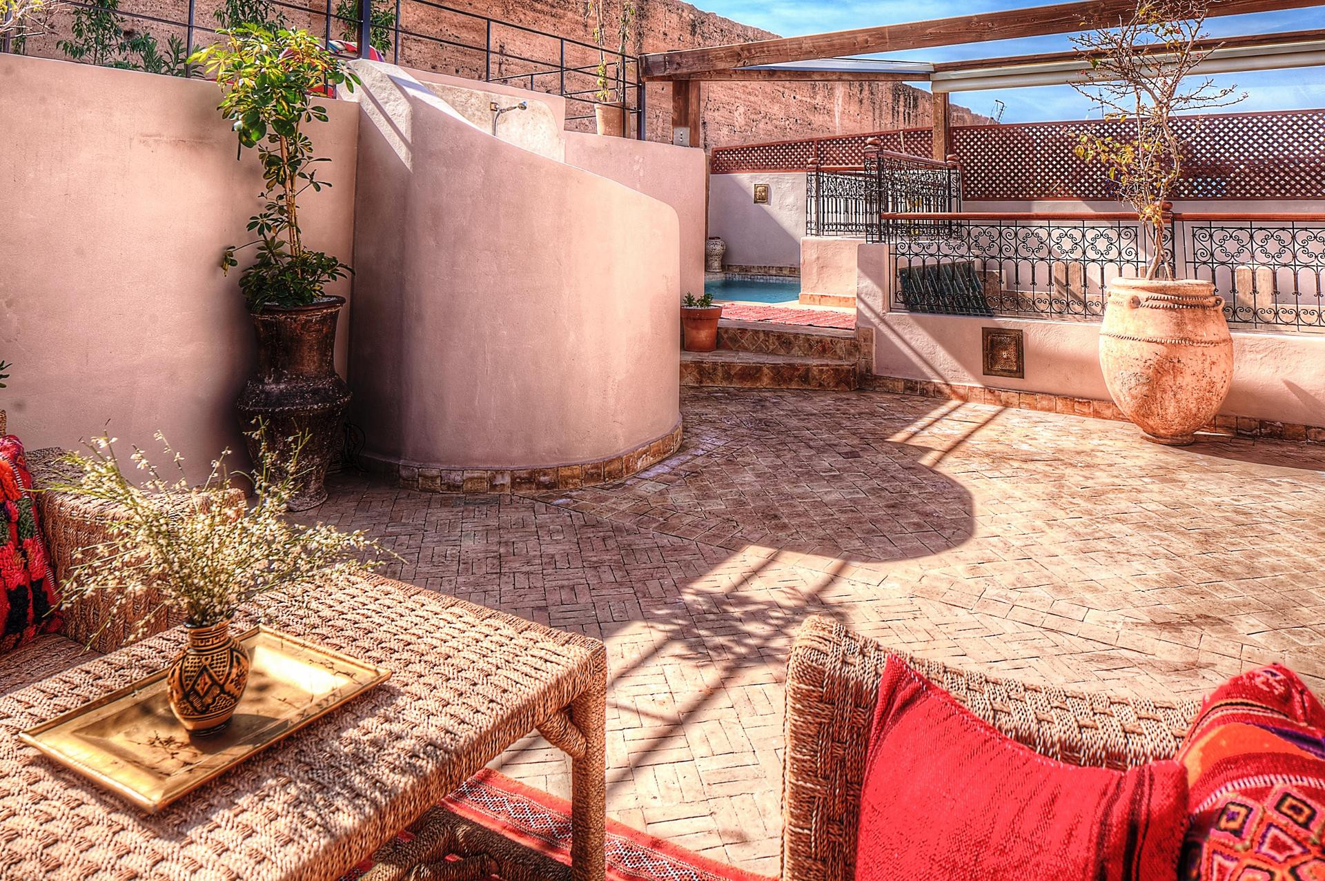 Varios Riad Carina