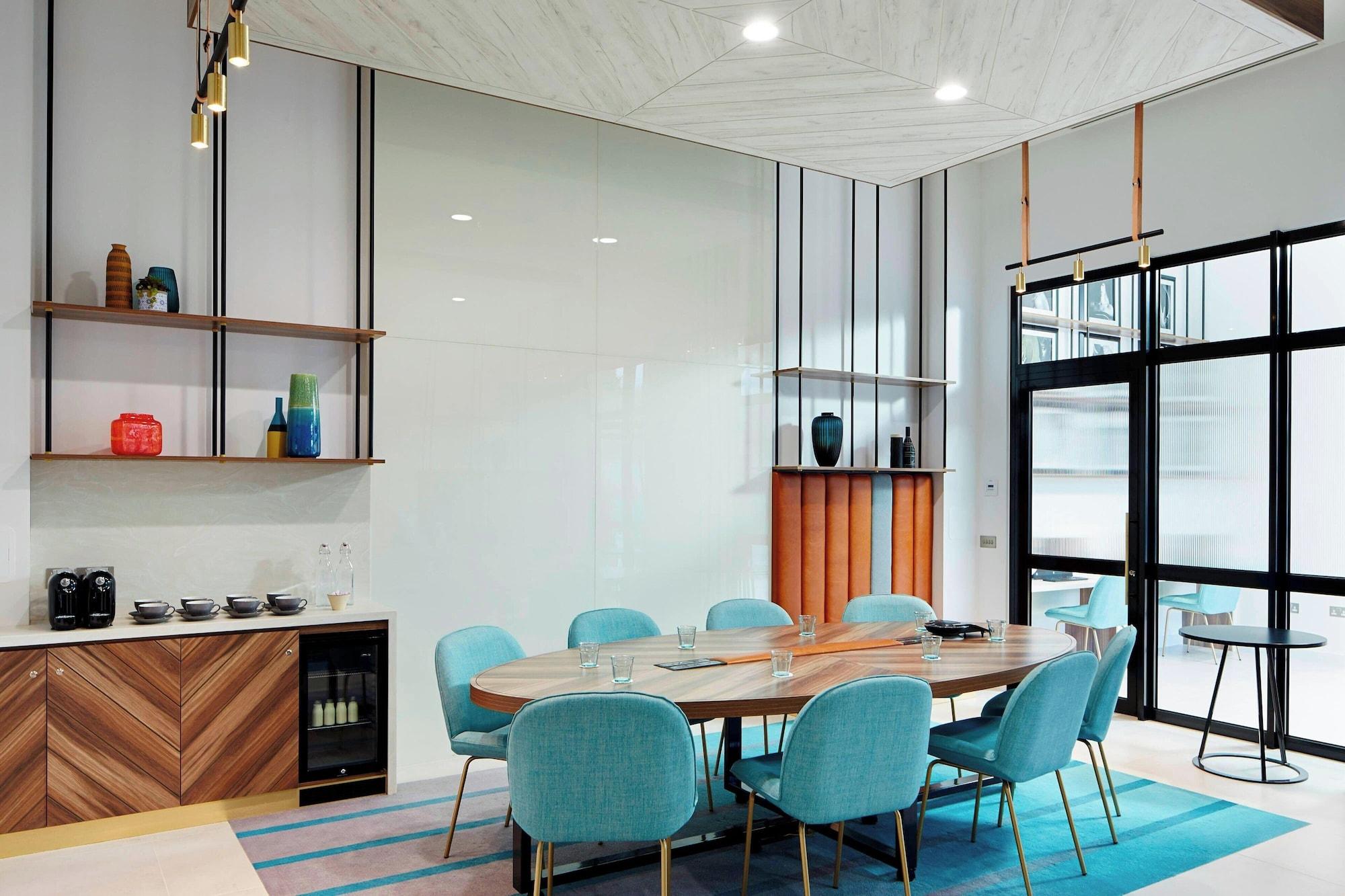 Sala de Reuniones Courtyard by Marriott Luton Airport