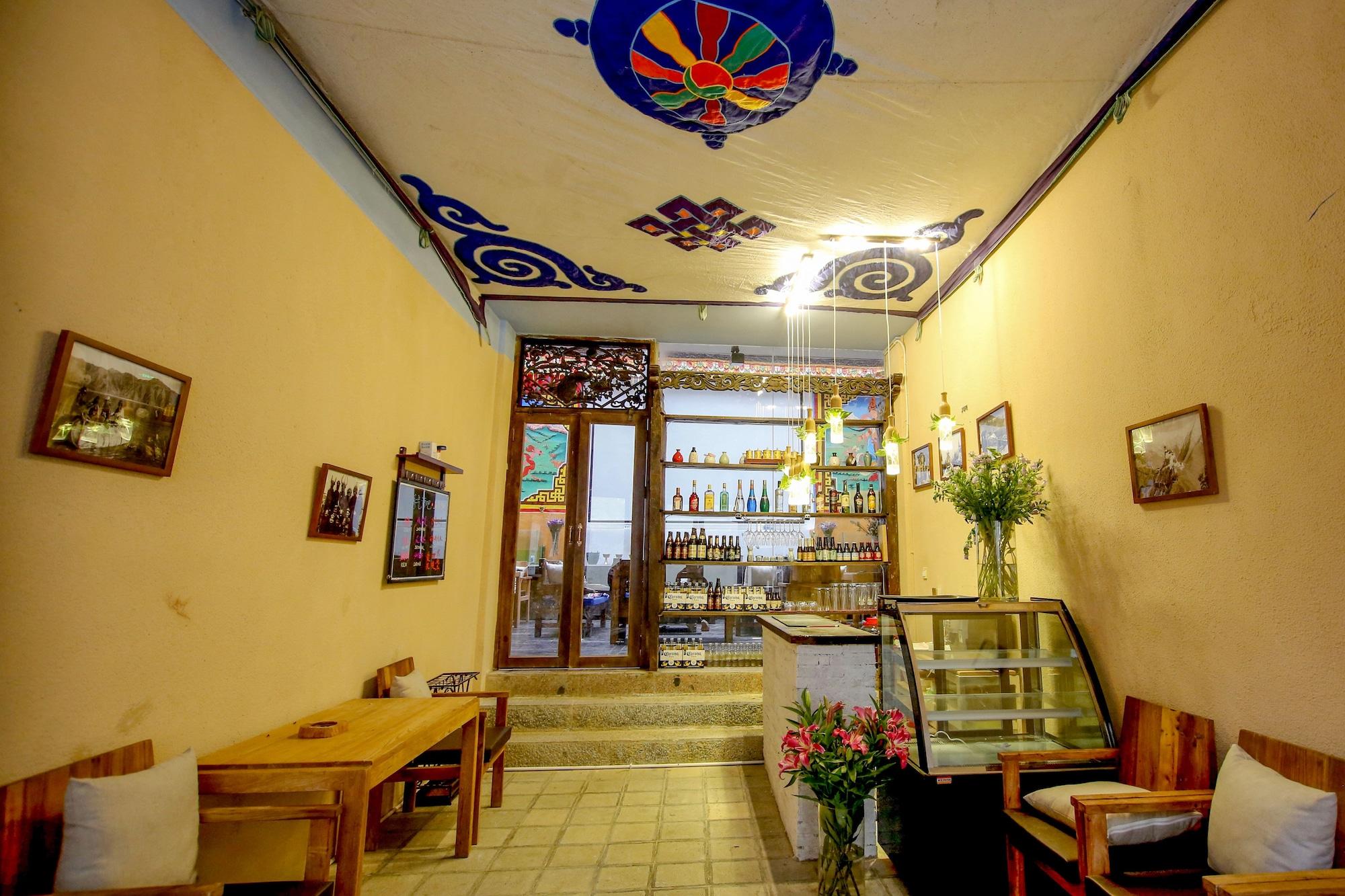 Bar/Salón Energy Healing Space Inn