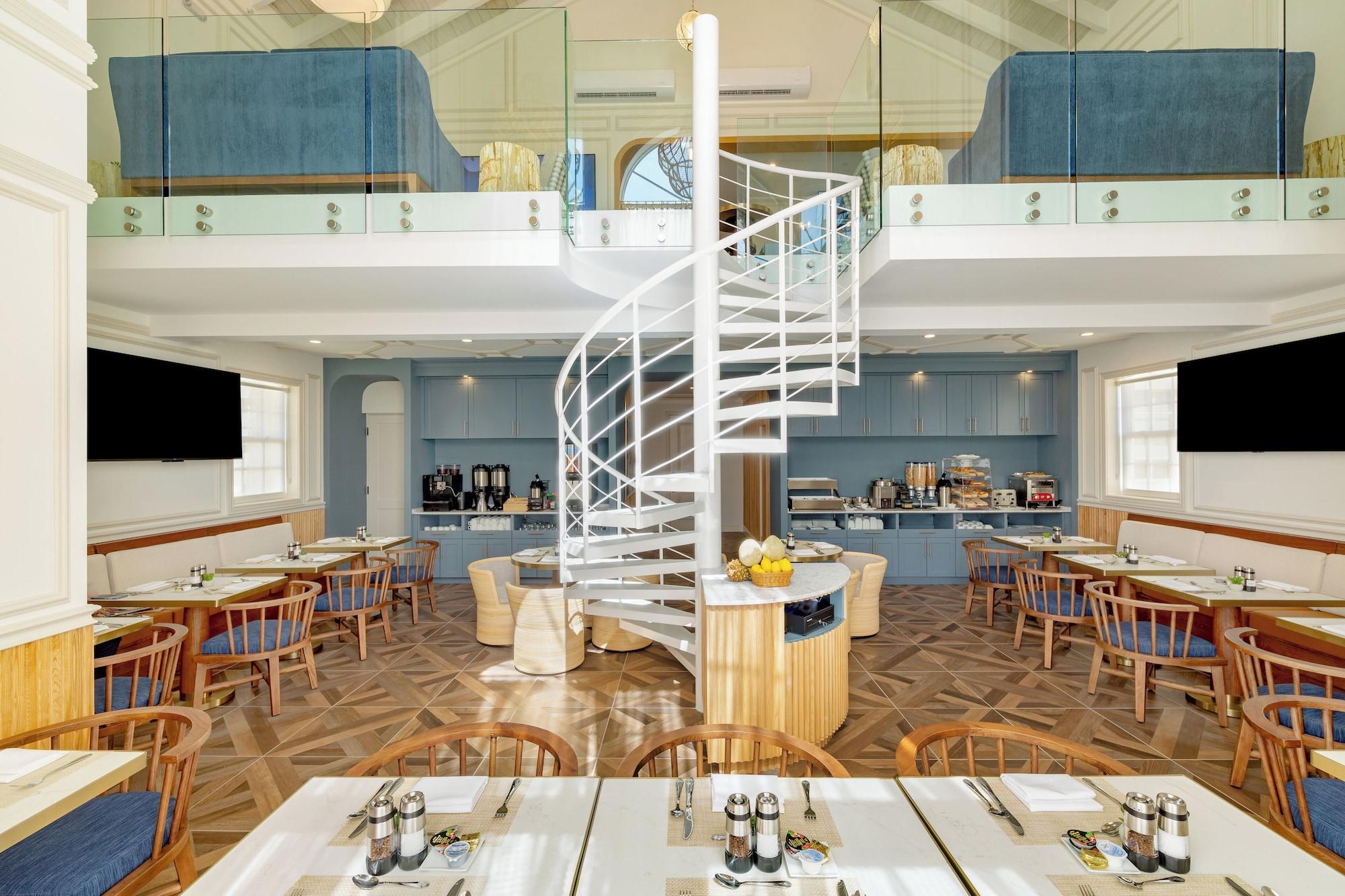 Restaurant Beachfront at Windsong on the Reef