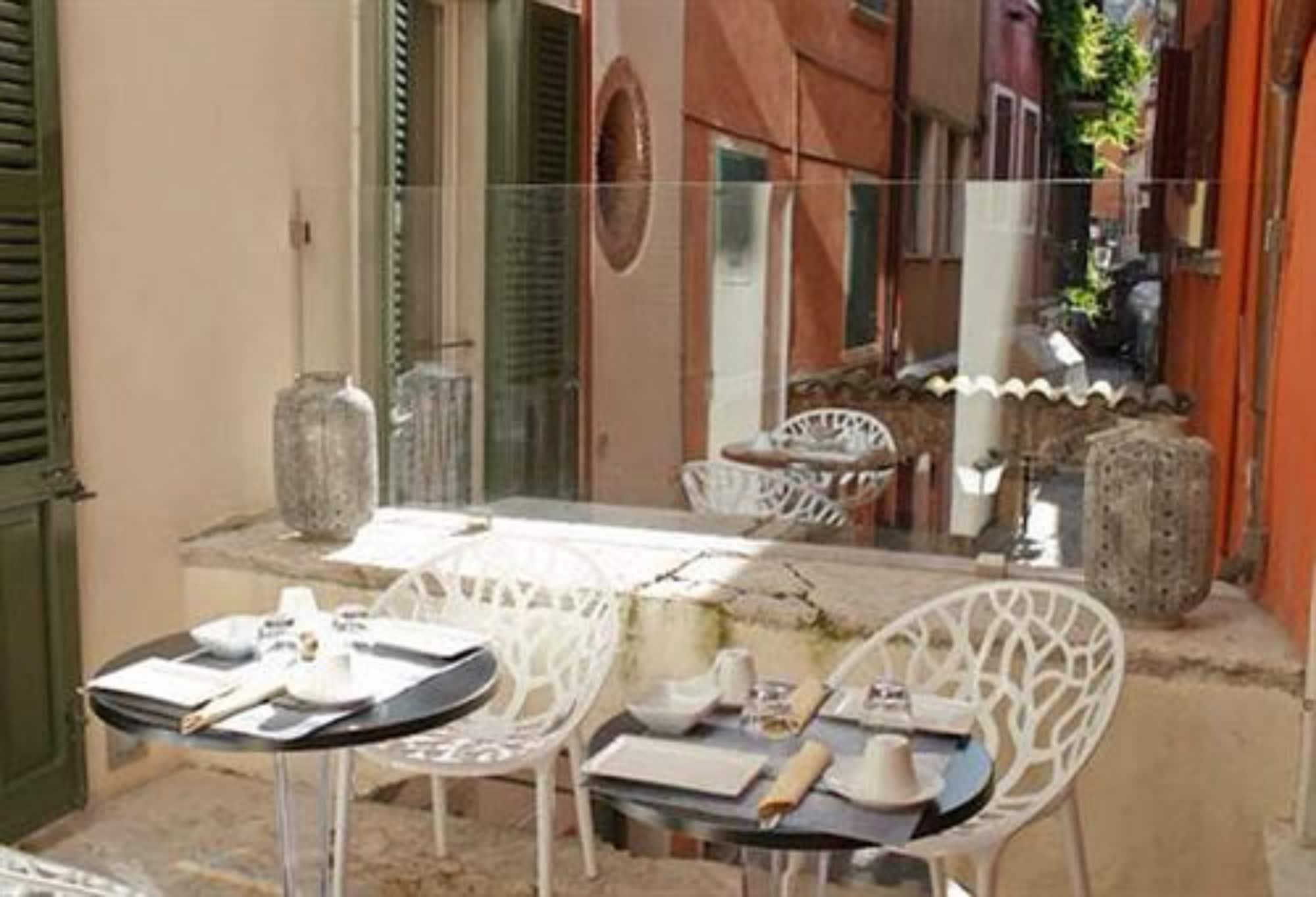 Varios Hotel Remàt