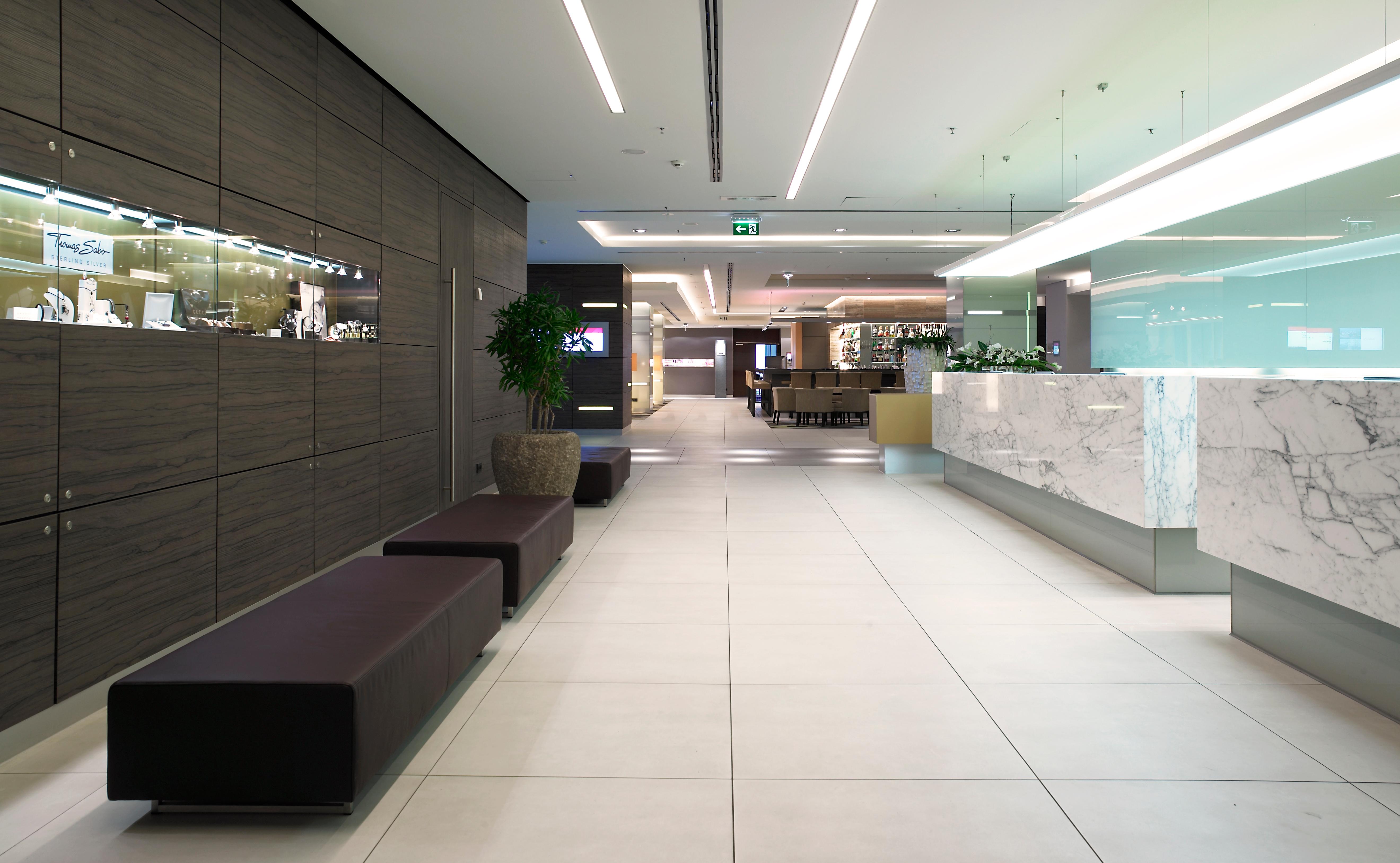 Vista Lobby Crowne Plaza Düsseldorf-Neuss by IHG