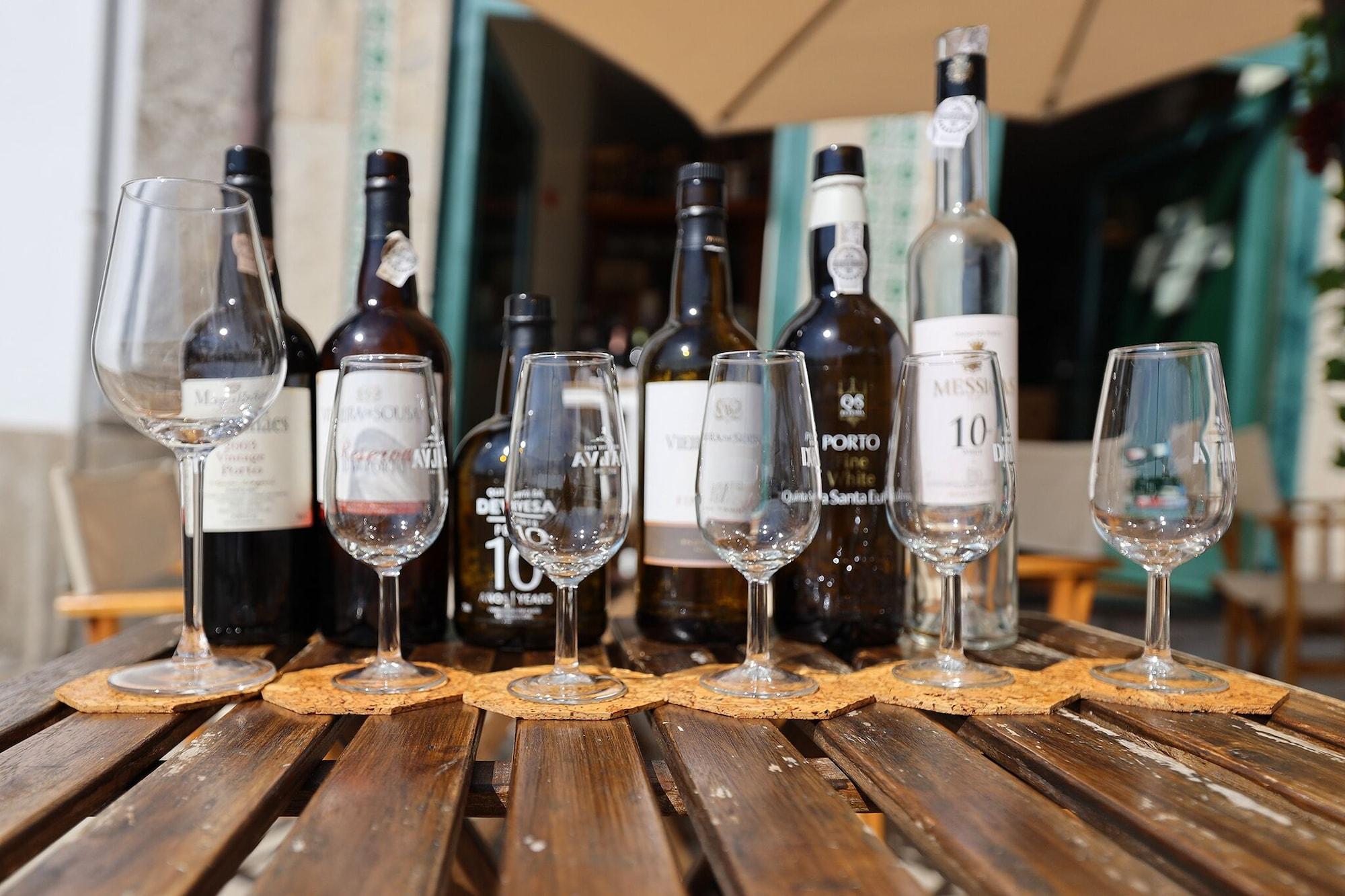 Vista Exterior FLH Porto Downtown GuestHouse