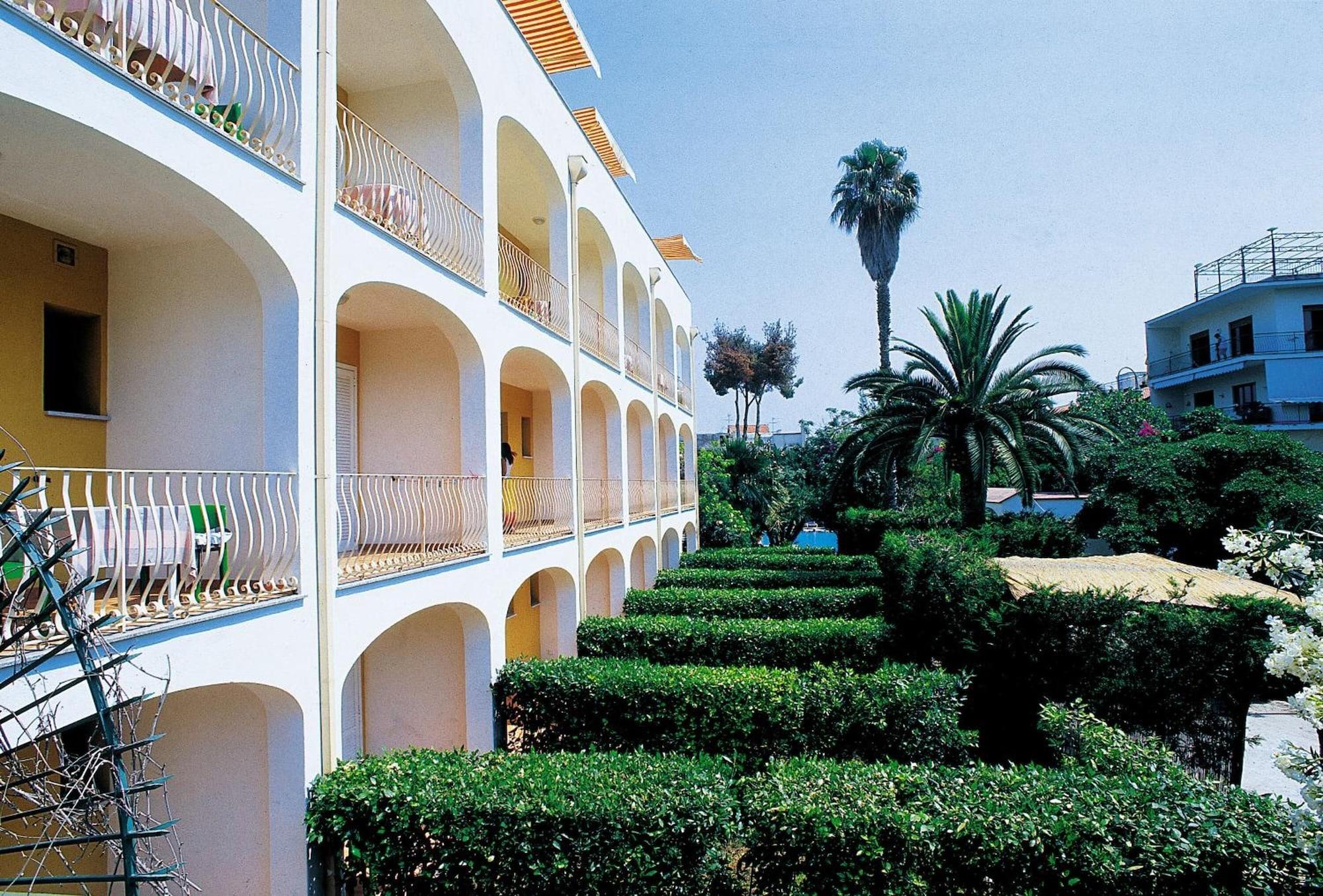 Vista Exterior Hotel San Giovanni Terme