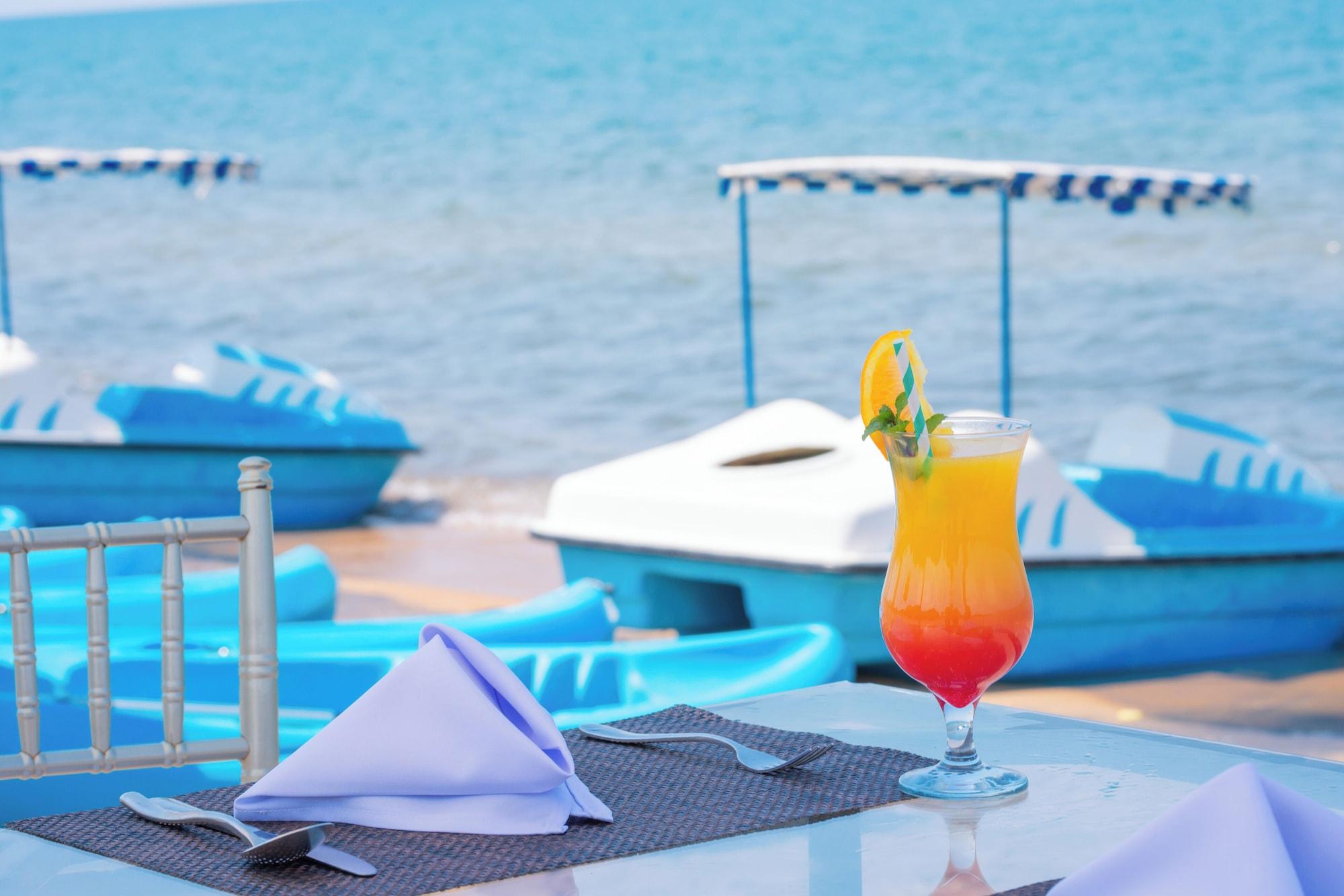 Playa Kambiri Beach By Serendib