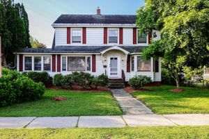 Alquiler Vacacional - Newly Updated Large Home, Walk Downtown, UVM & Hospital ~ Includes Bicycles!