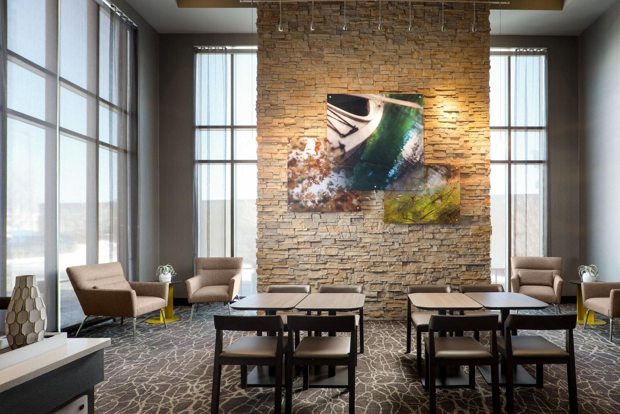 Vista Lobby SpringHill Suites Minneapolis-St Paul Airpt/Mall of America