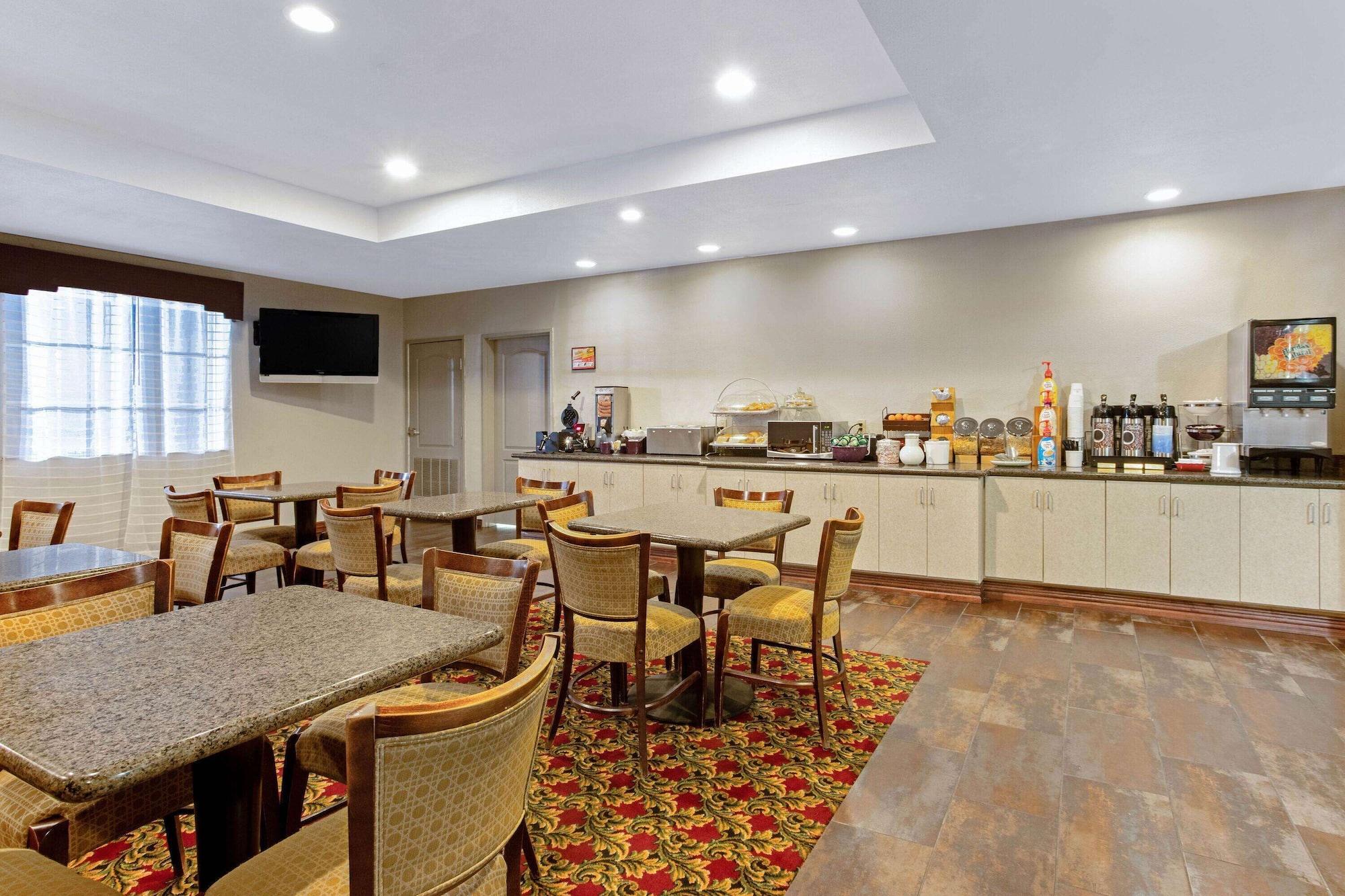 Restaurant La Quinta Inn & Suites by Wyndham Cleburne