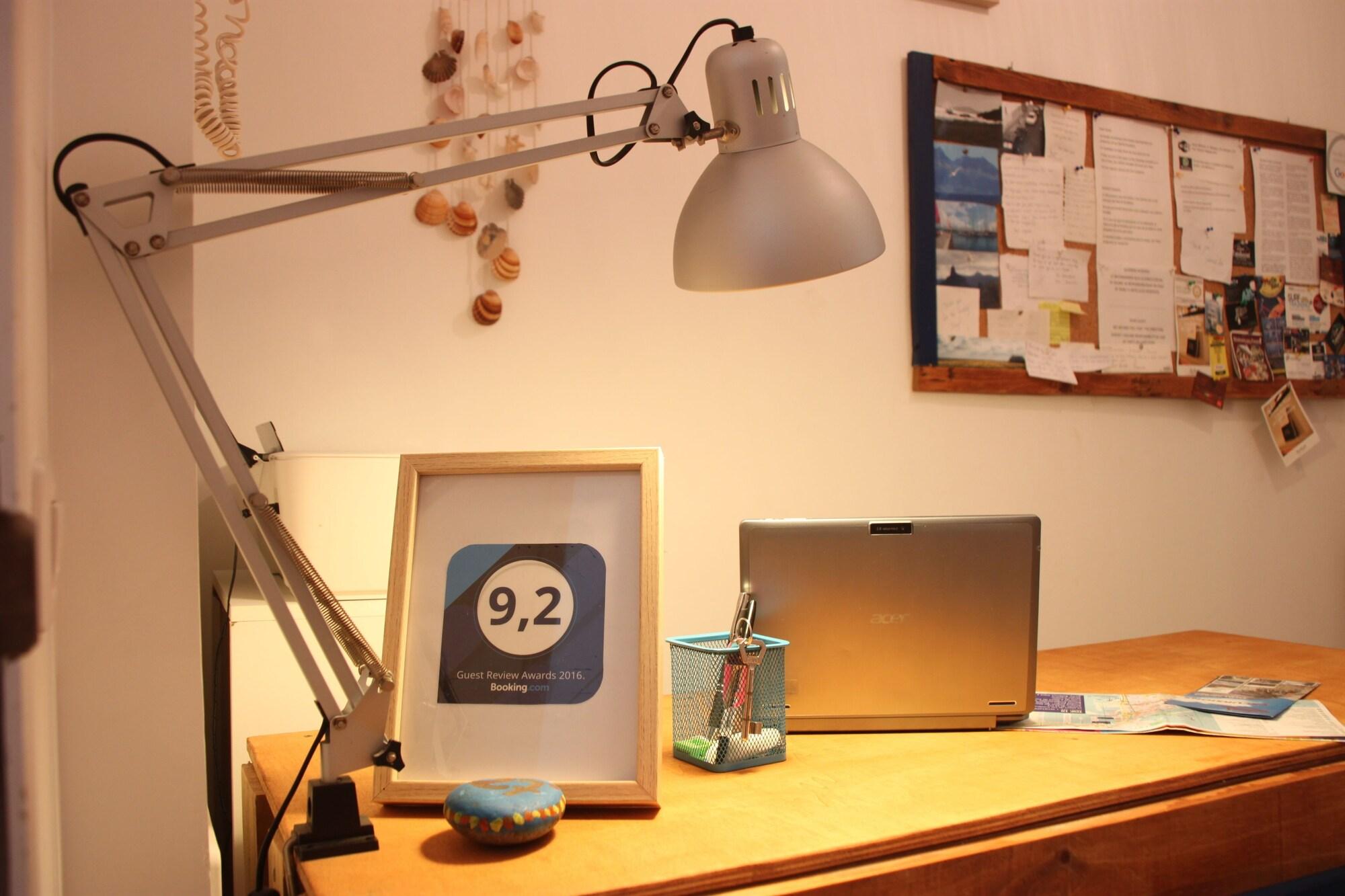 Vista Lobby Twenty-Seven Degrees