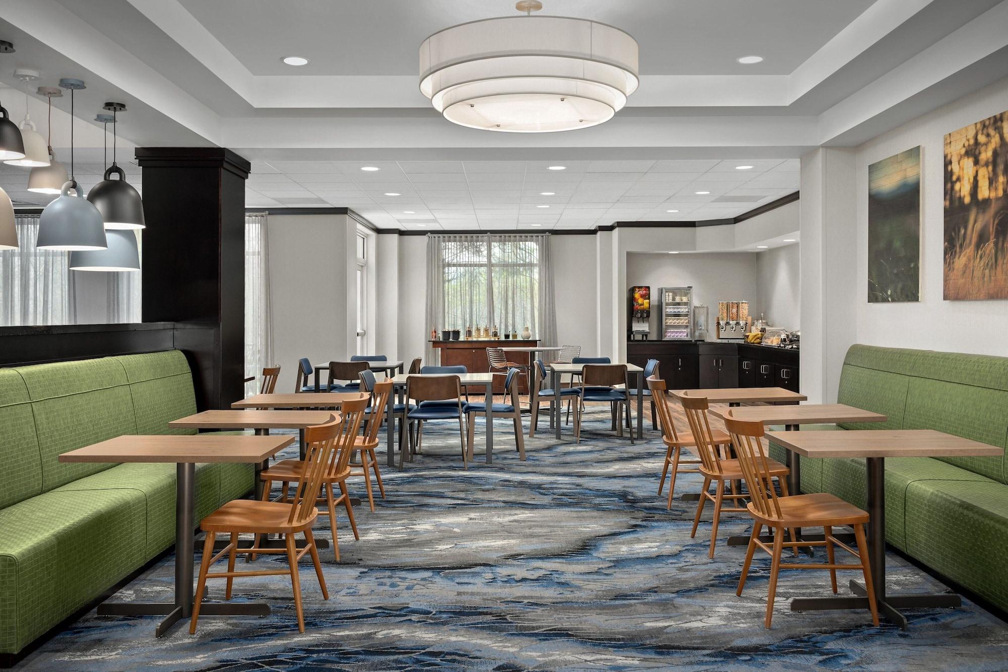 Restaurant Fairfield by Marriott Inn & Suites Tacoma Puyallup