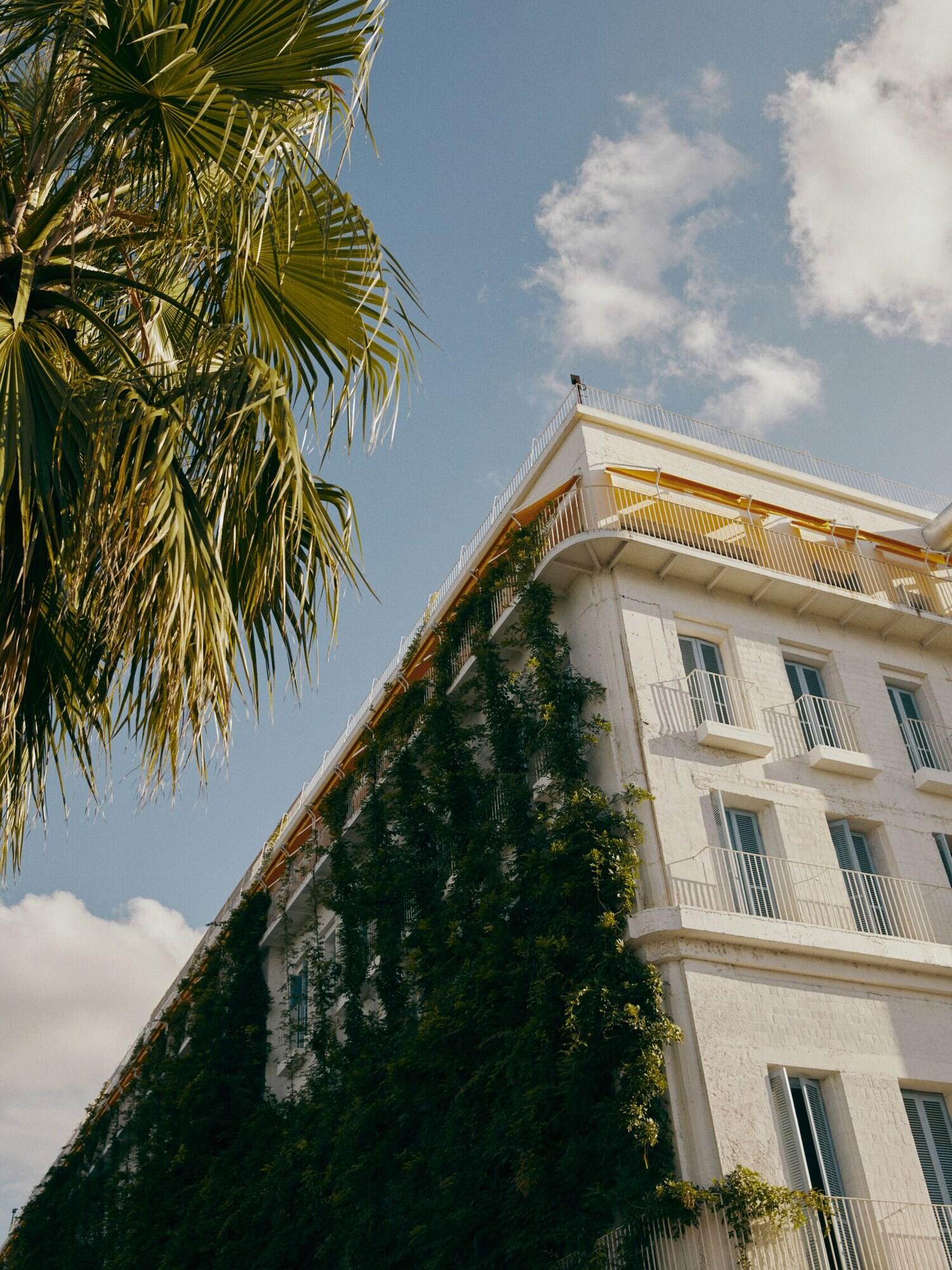 Varios Rooms Hotel Batumi