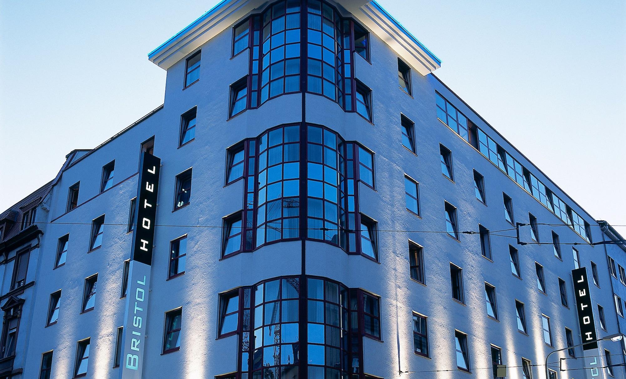Vista Exterior Bristol Hotel Frankfurt