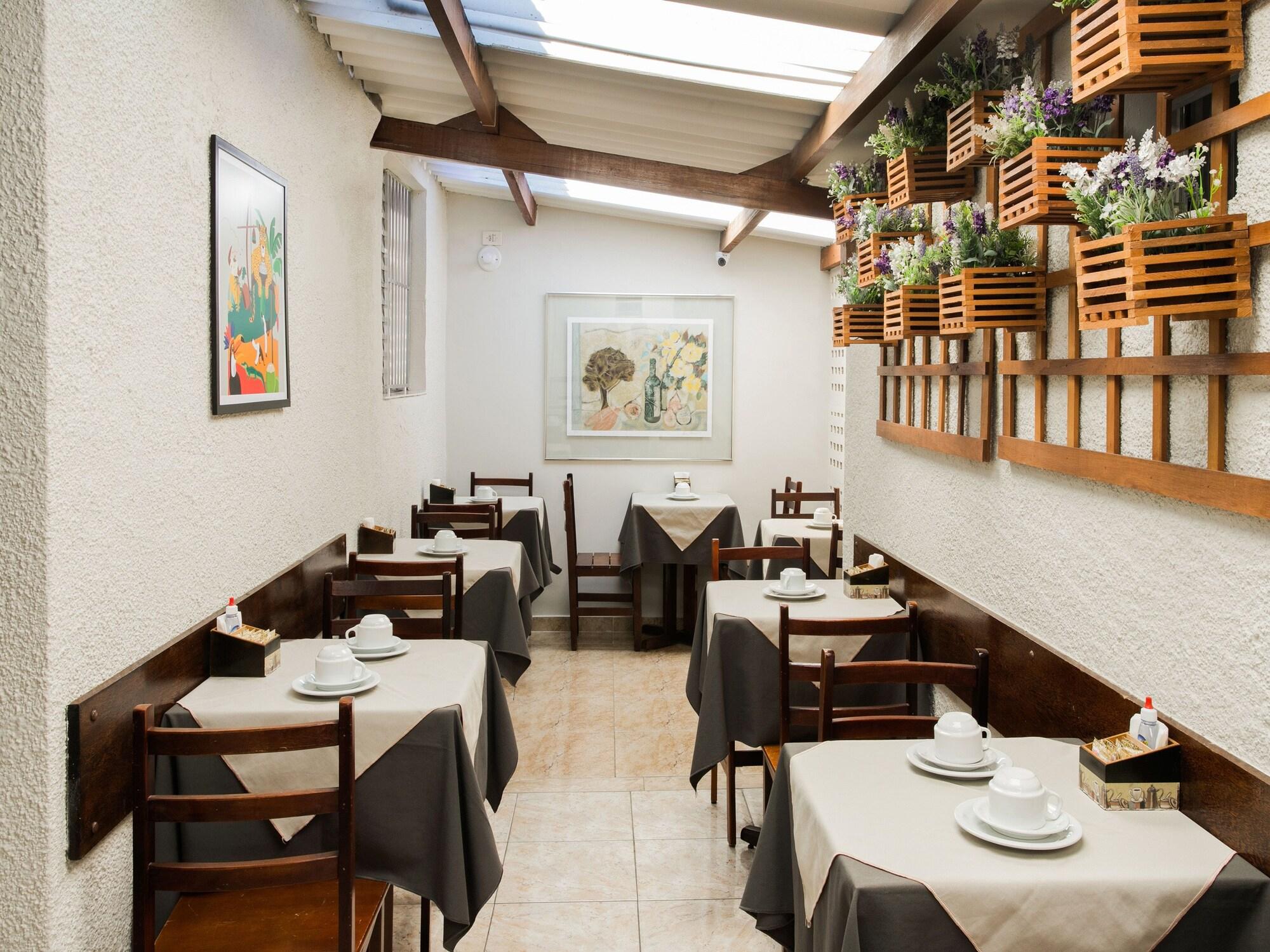 Restaurant OYO Pousada Classic