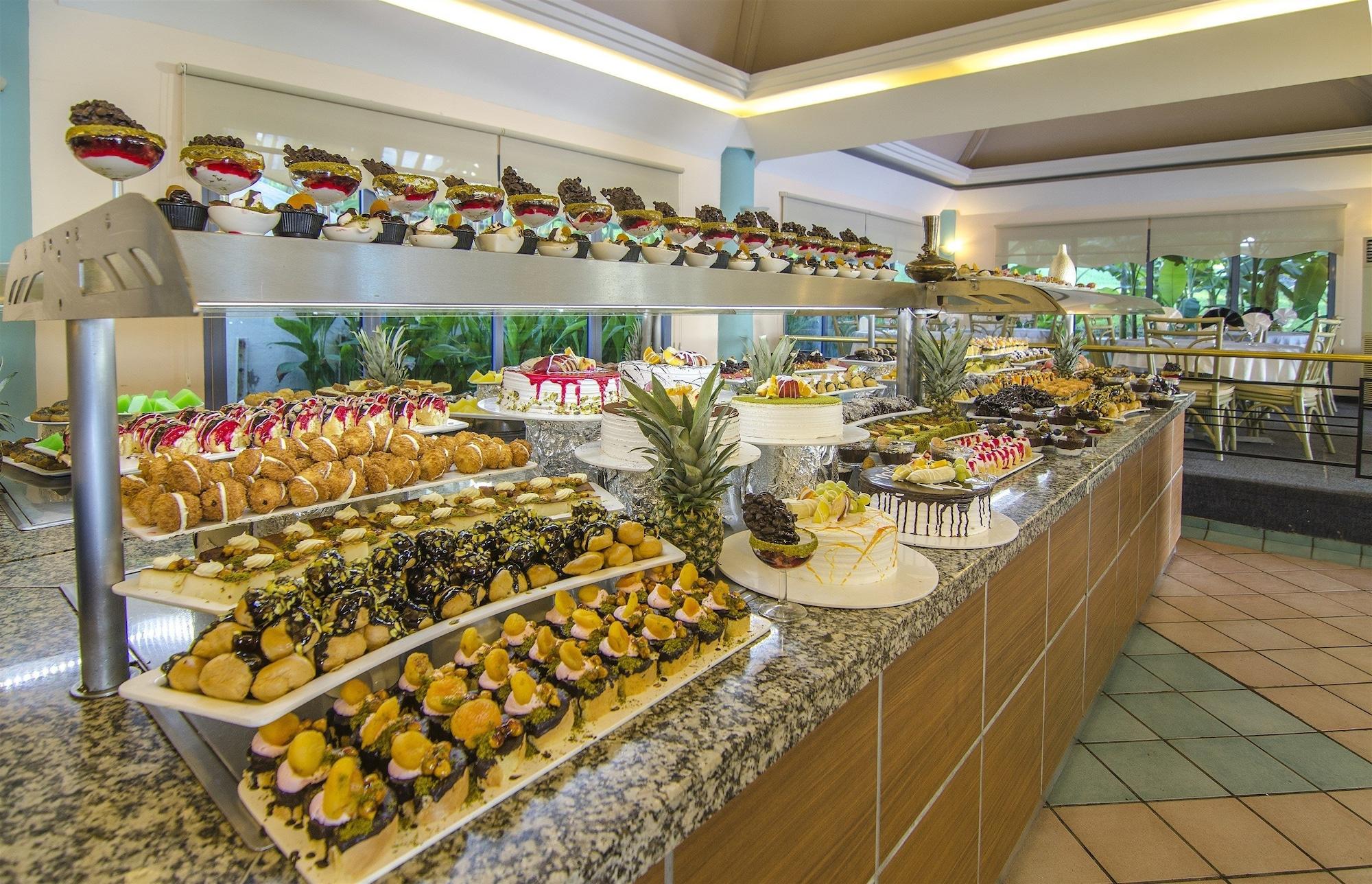 Restaurant The Grand Blue Sky International