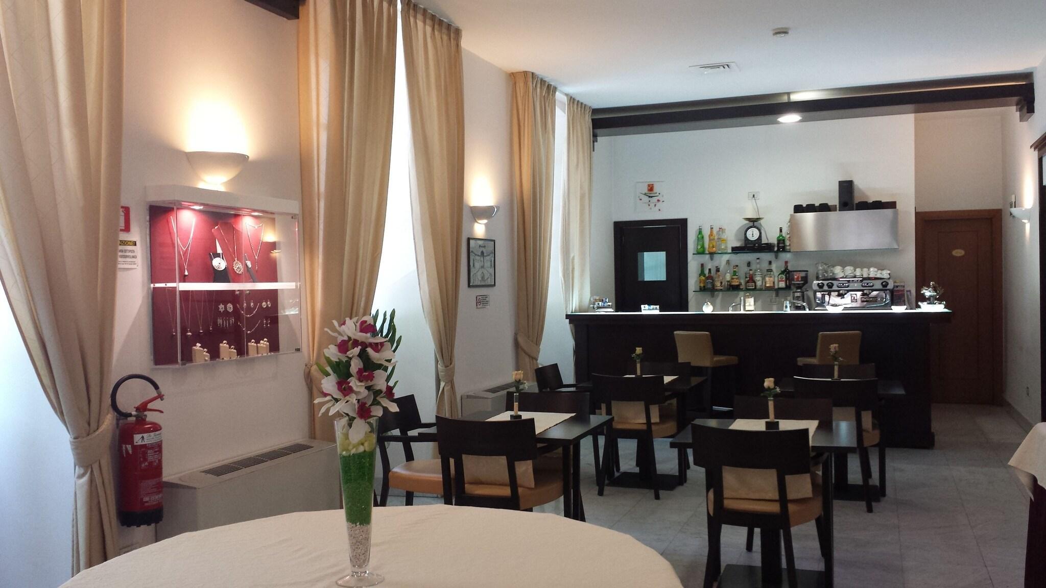 Bar/Salón Hotel Due Colonne