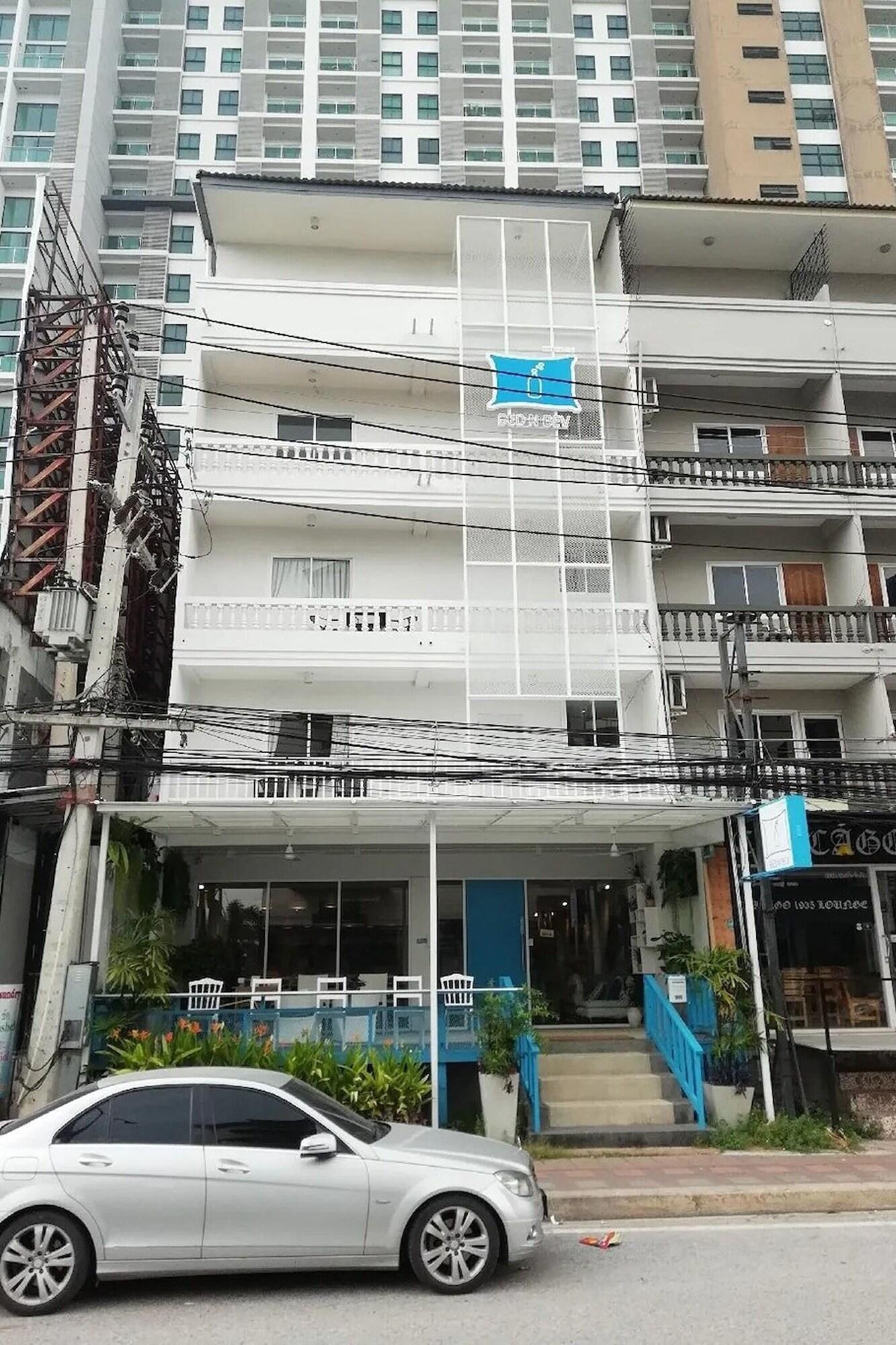 Vista Exterior Me U Hostel Pattaya