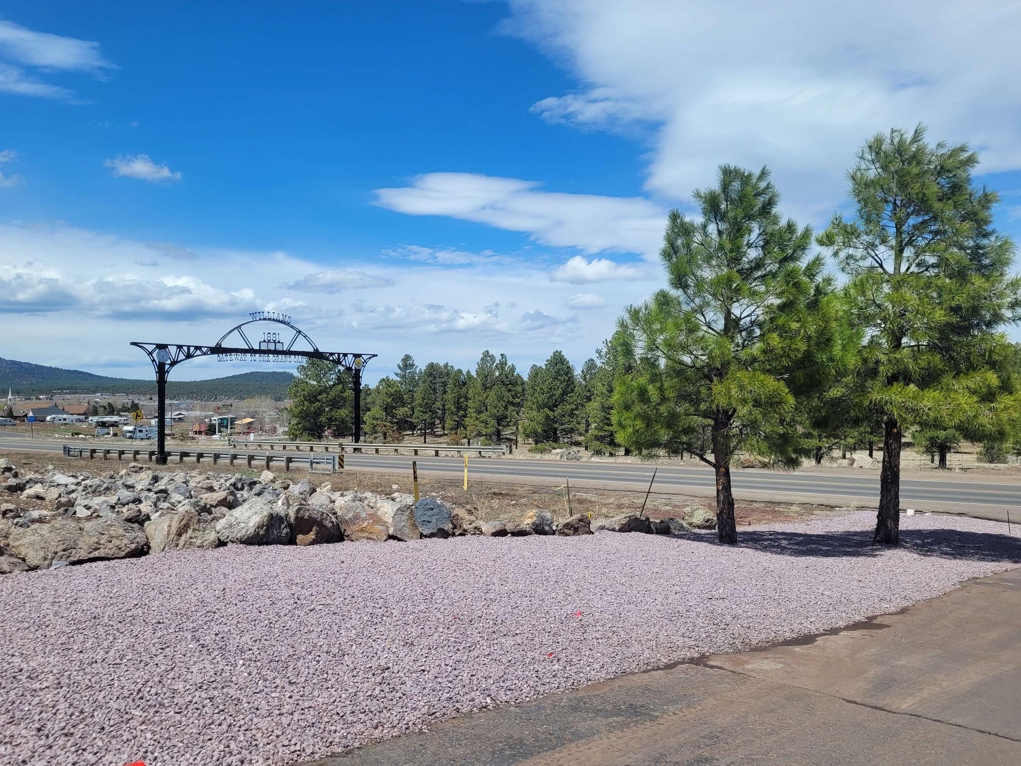 Vista Exterior SureStay Hotel by Best Western Williams - Grand Canyon