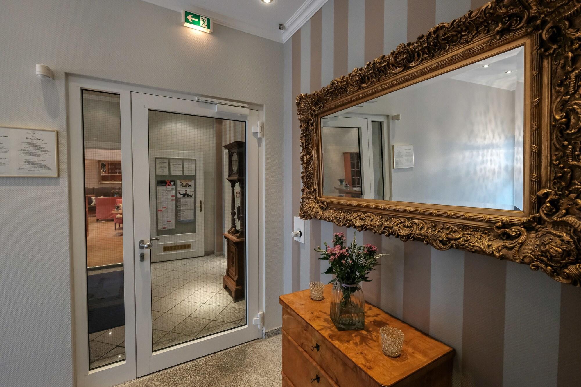 Vista Lobby Hotel Savoy Hannover