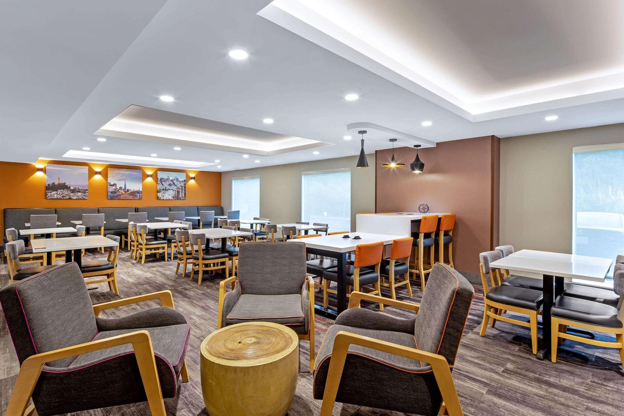 Restaurant La Quinta Inn & Suites by Wyndham San Francisco Airport N