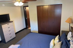 Alquiler Vacacional - Beautiful Downtown Condo! Steps away from the best dining in town!