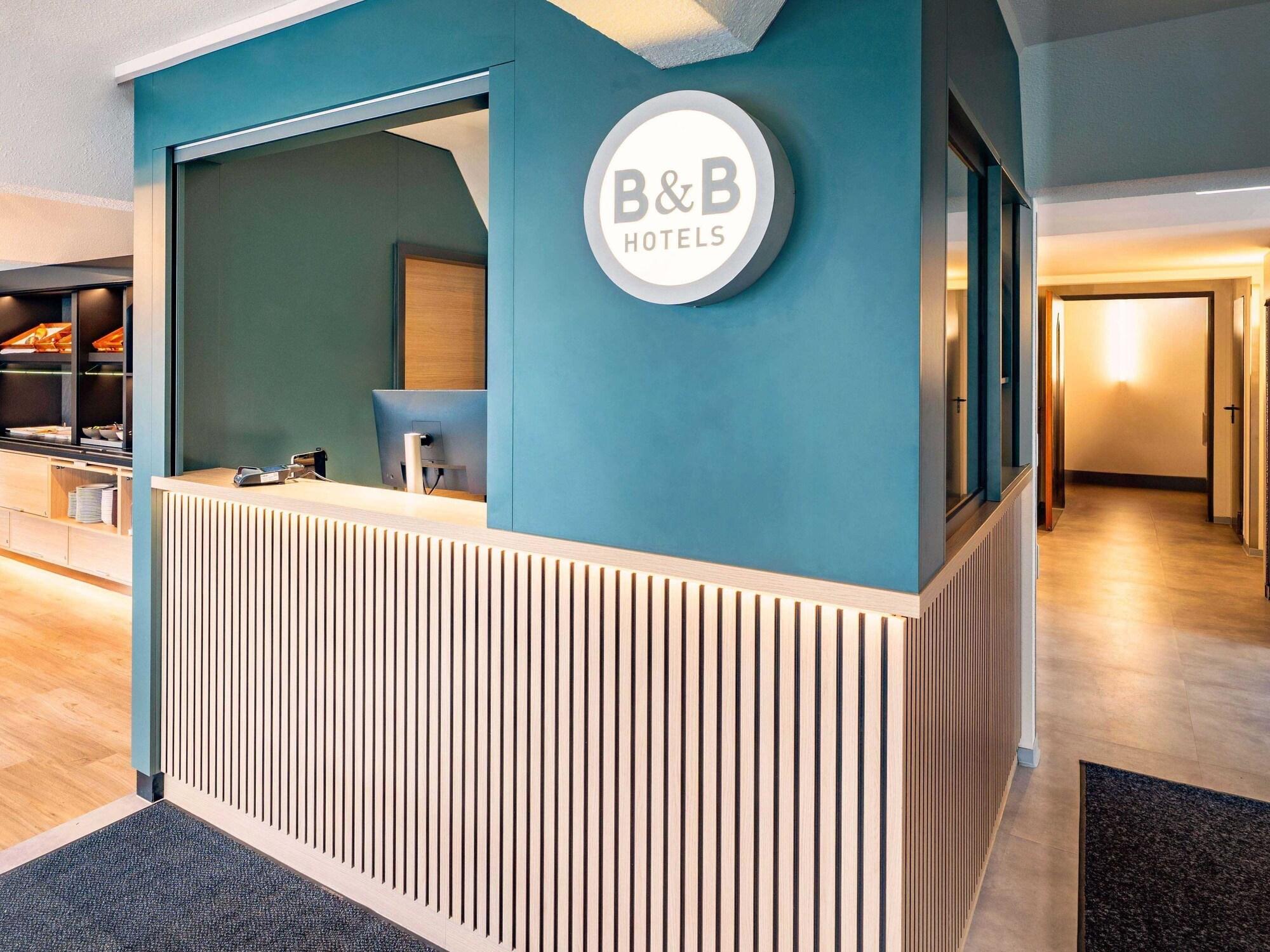 Vista Lobby B&B HOTEL Hannover-Garbsen