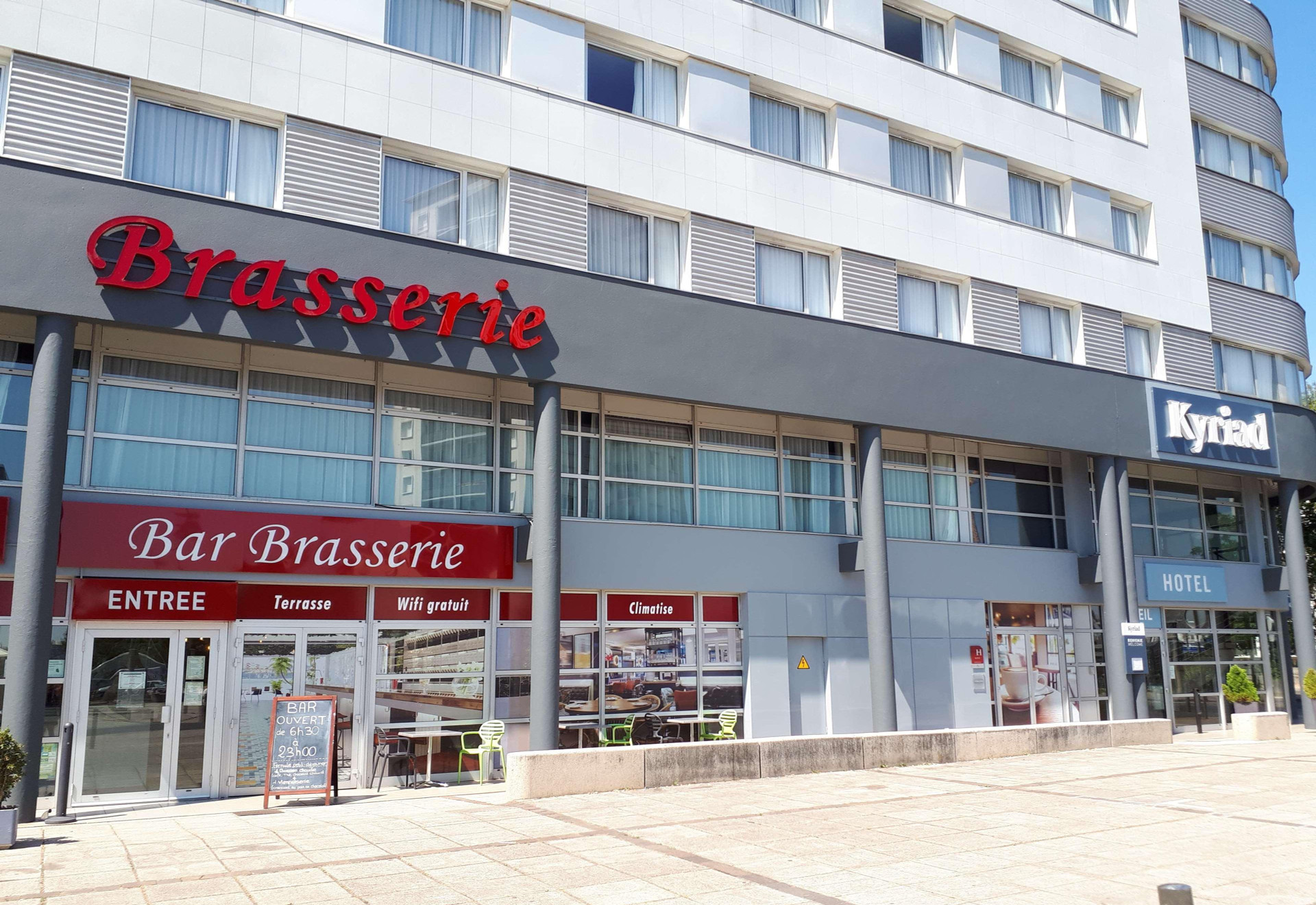 Vista Exterior Kyriad Tours - Saint Pierre des Corps Gare