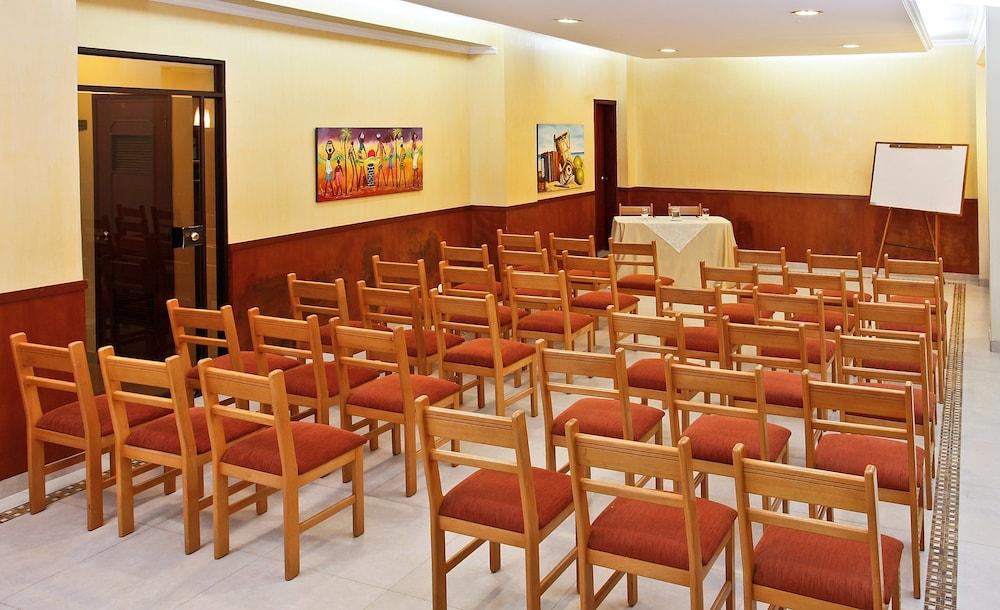 Sala de Reuniones Hotel el Campin
