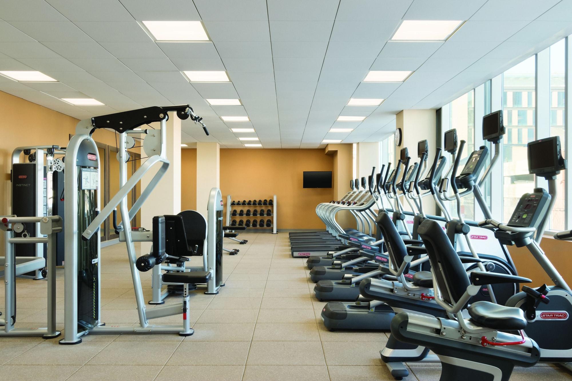 Gimnasio Homewood Suites by Hilton Calgary Downtown